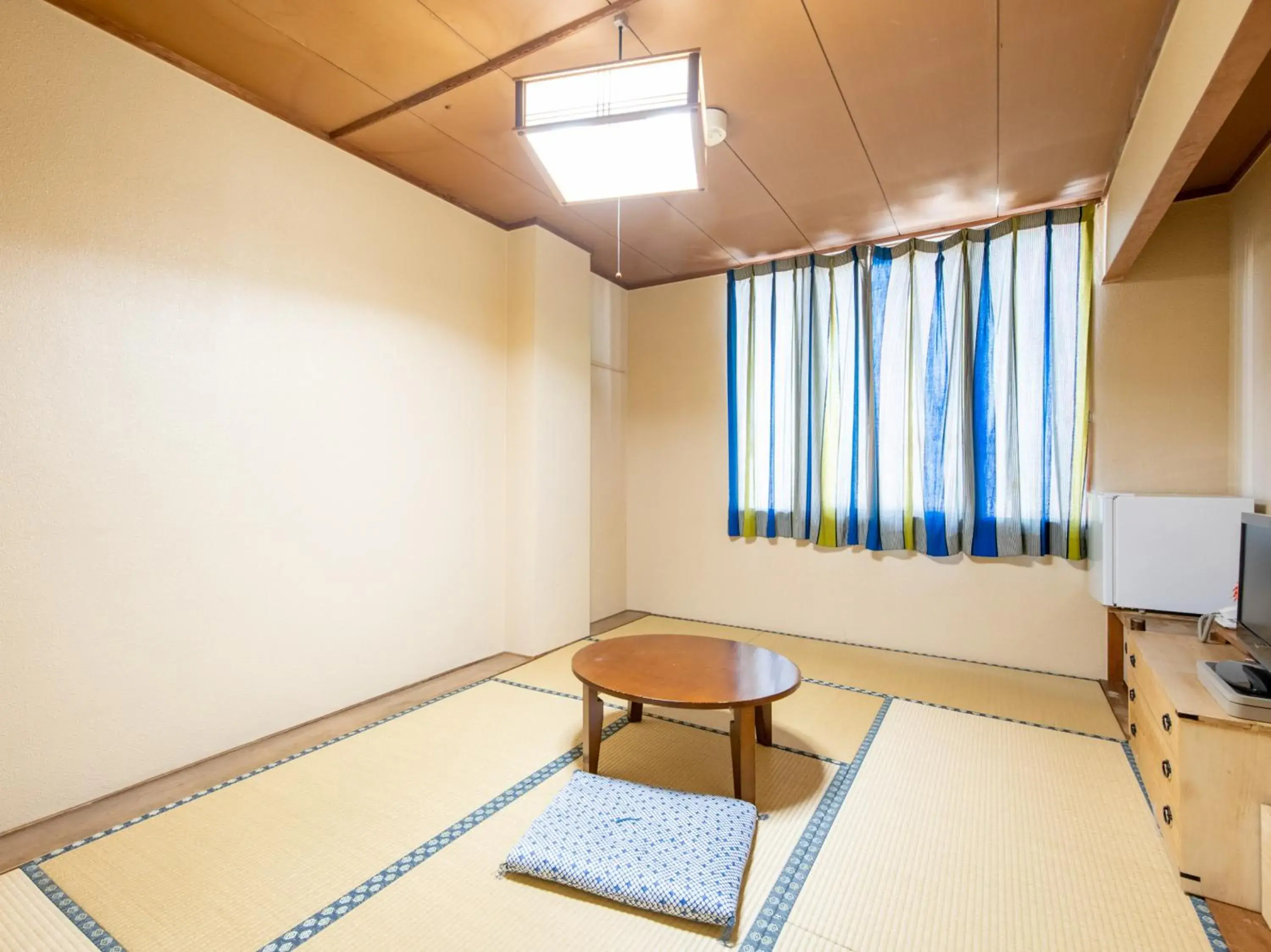 Japanese-Style Triple Room with Shared Bathroom - single occupancy - Smoking in Tabist Chunichi Business Hotel Shima Japanese-Style Triple Room with Shared Bathroom - single occupancy - Smoking in Tabist Chunichi Business Hotel Shima