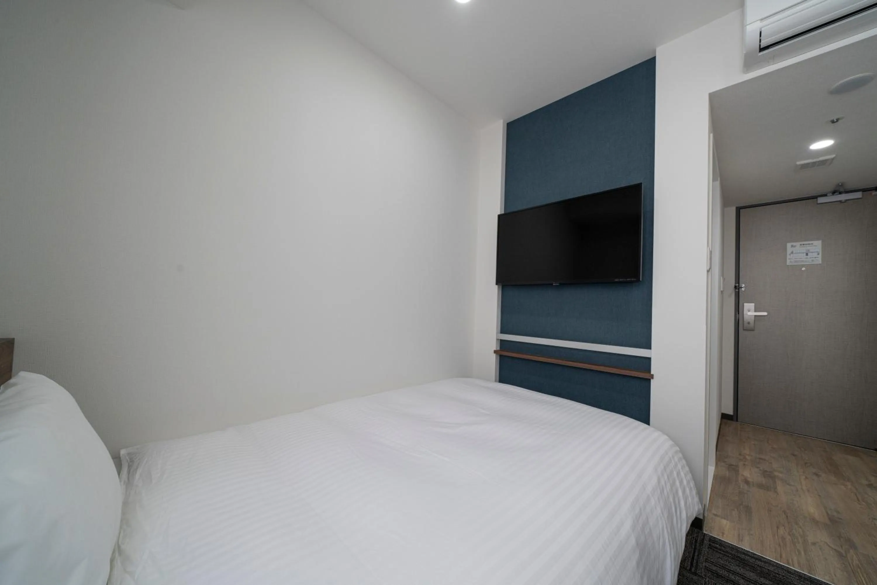 Photo of the whole room, Bed in washingtonR&B Hotel Sendai Higashiguchi