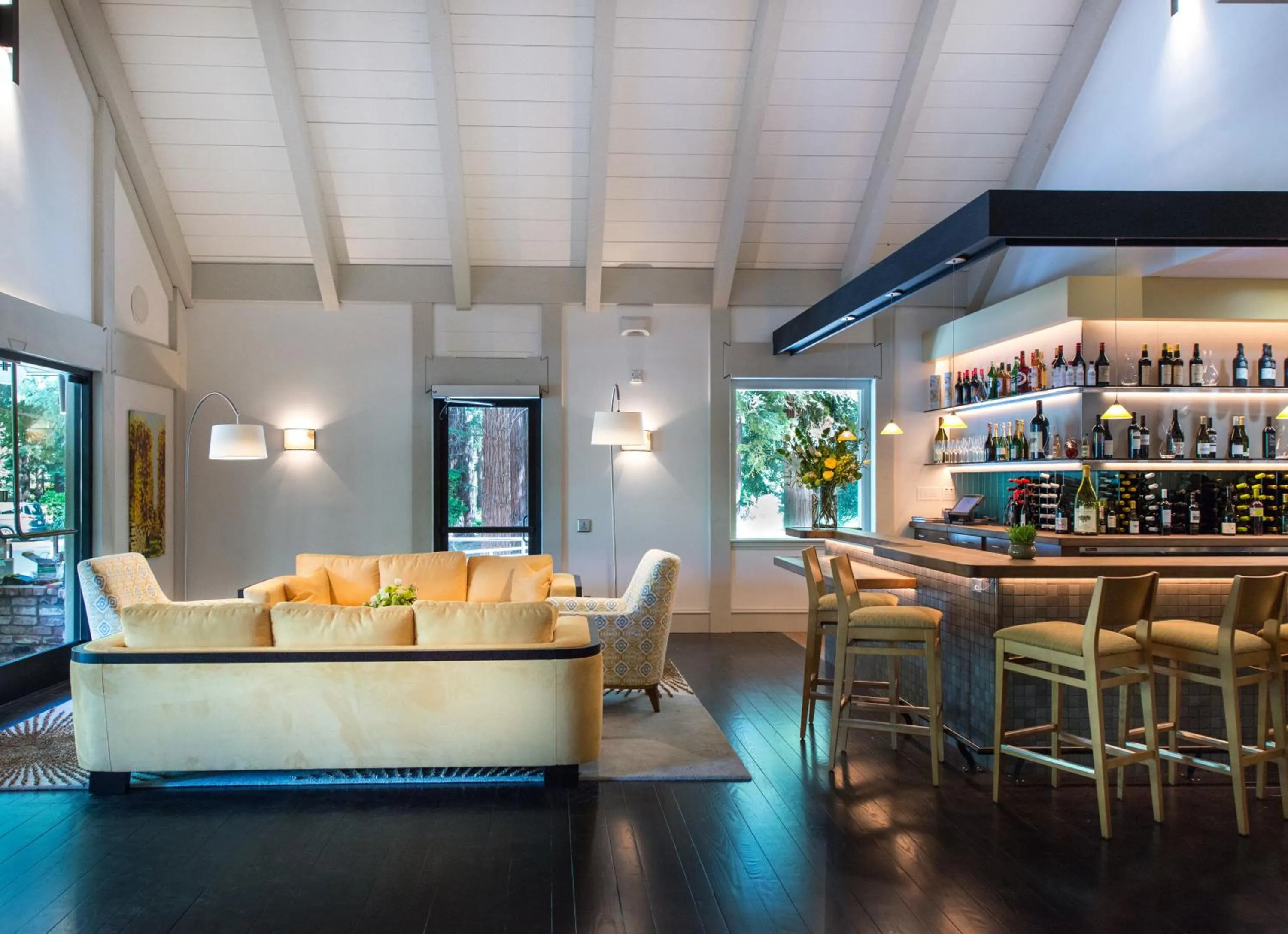 Lounge or bar in Harvest Inn