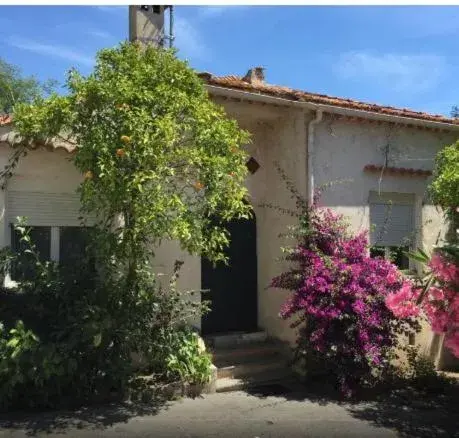 Double Room with Terrace in Hôtel Paradis Double Room with Terrace in Hôtel Paradis