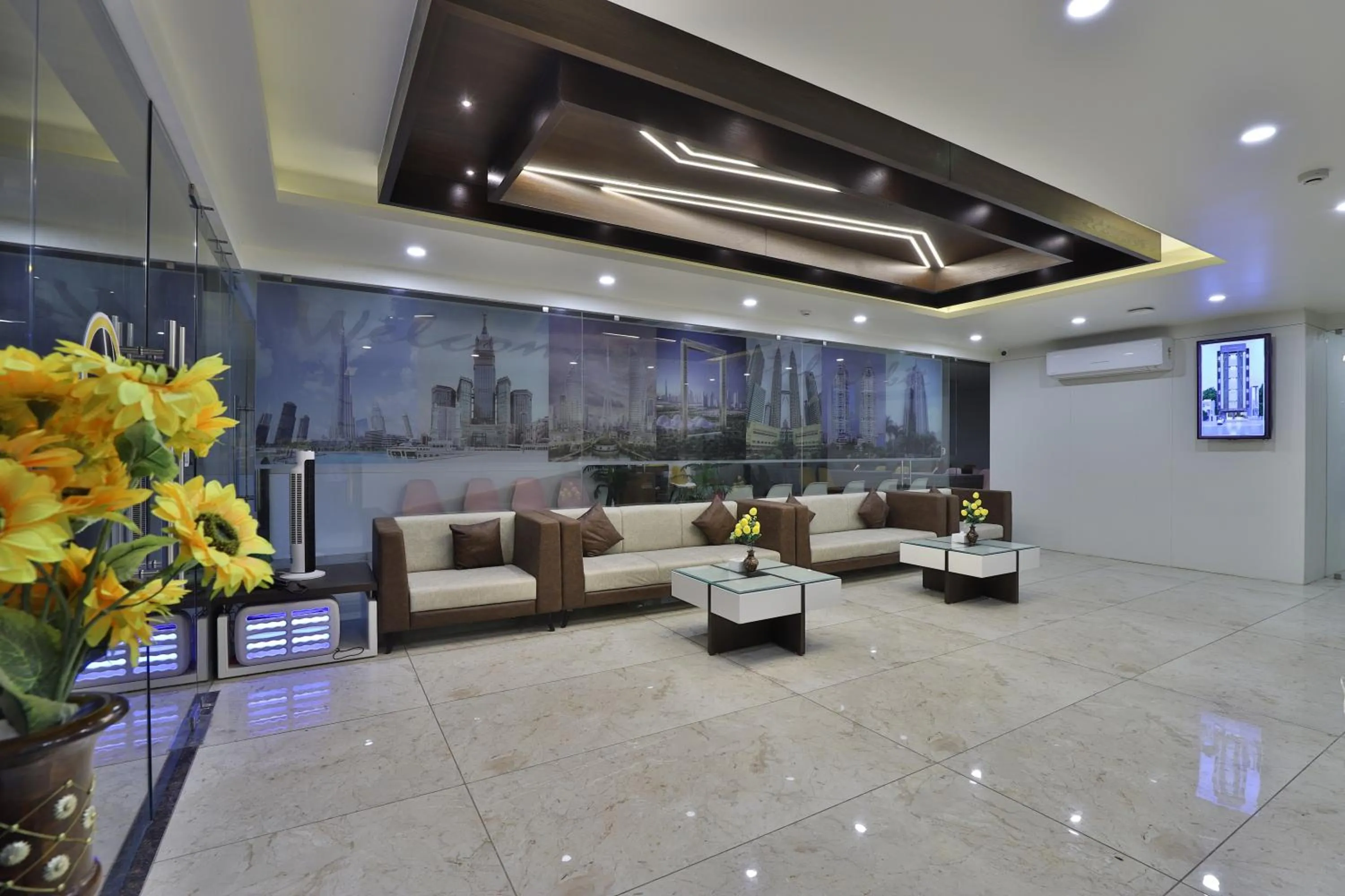 Lobby or reception in Hotel Orbit