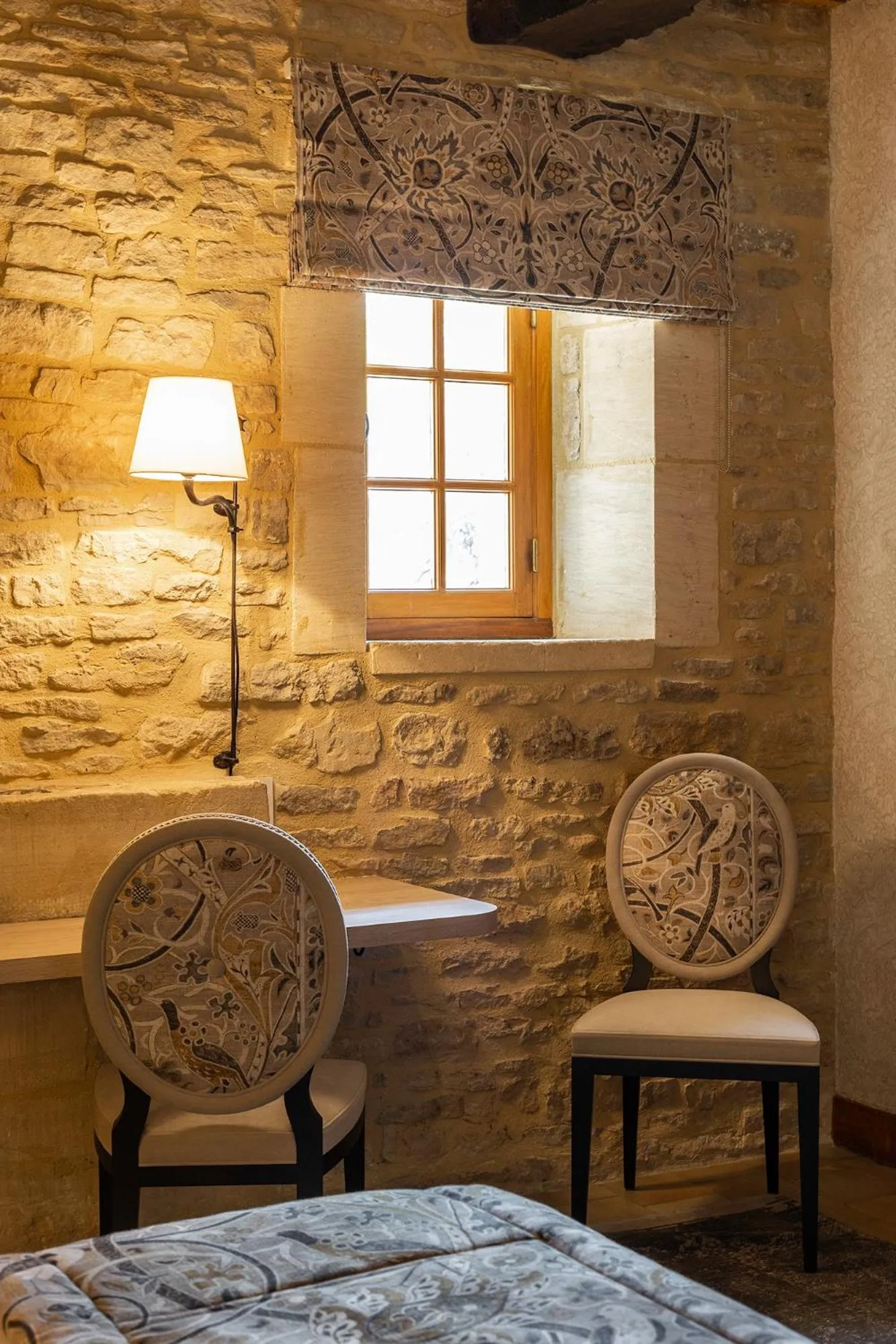 Decorative detail, Bed in Ferme de la Rançonnière - Hôtel & Restaurant