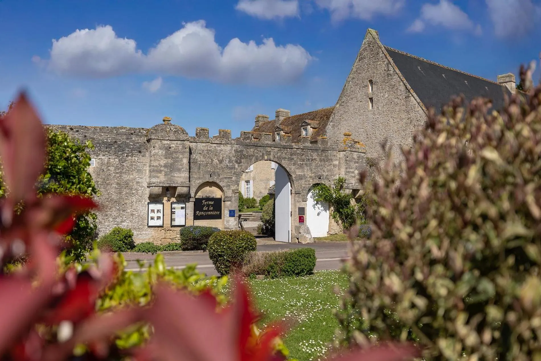Facade/entrance in Ferme de la Rançonnière - Hôtel & Restaurant