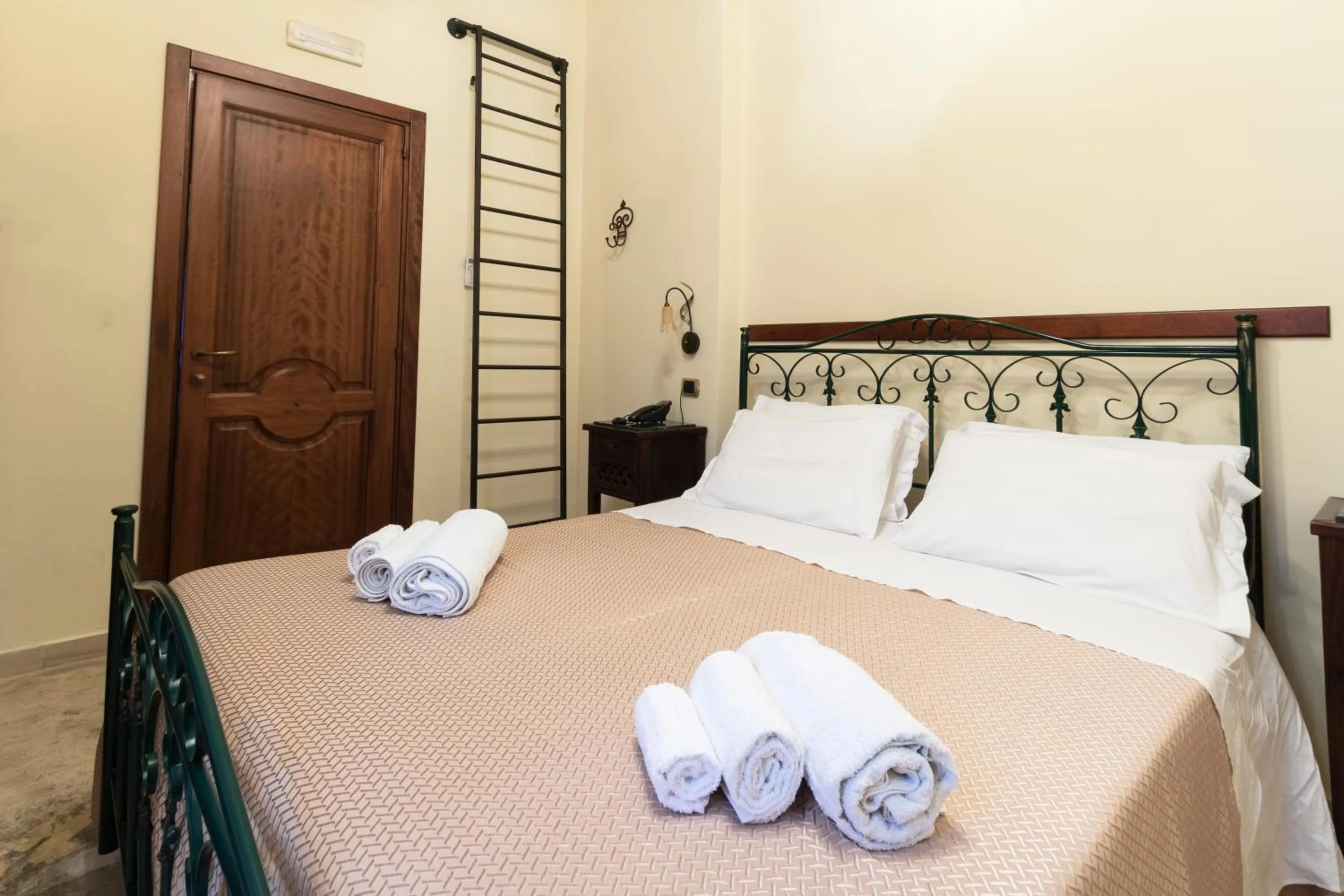 Bedroom, Bed in B&B La Riviera