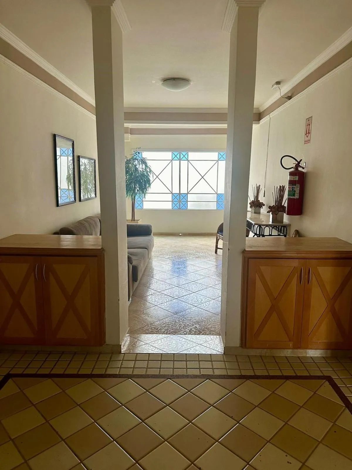 Communal lounge/ TV room in Palace Hotel