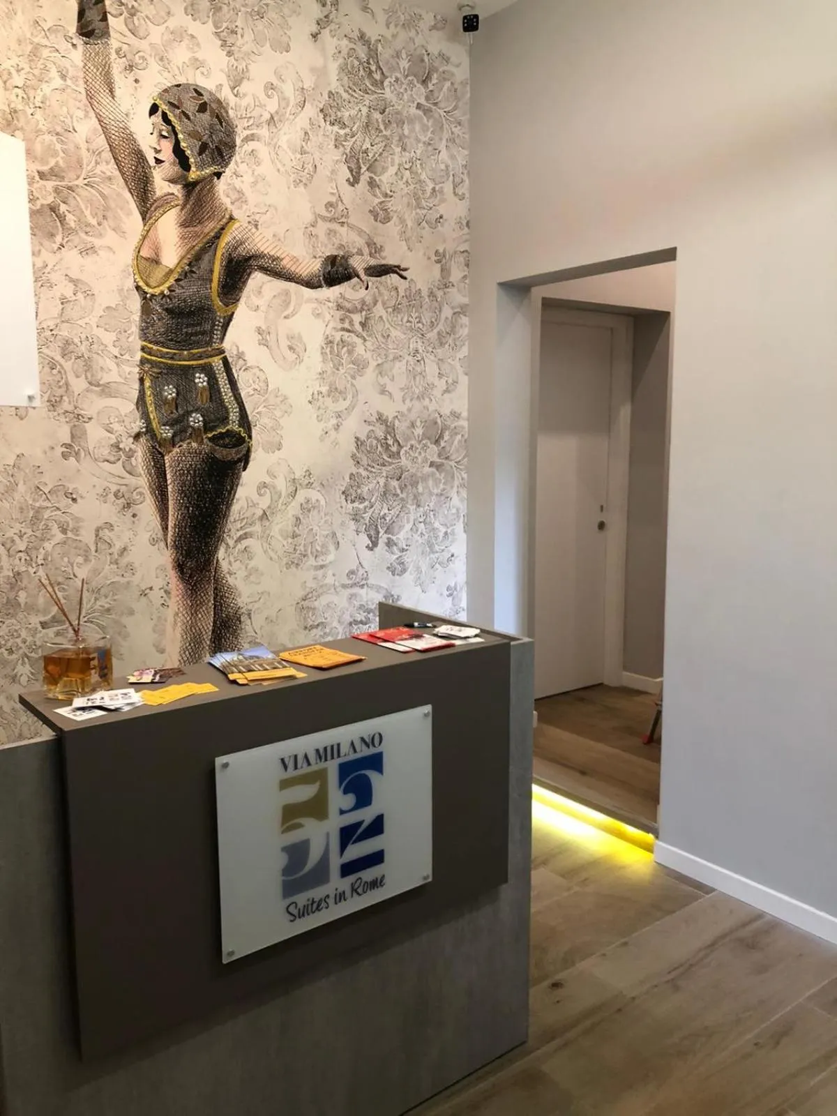 Lobby or reception in B-STAY Via Milano 52