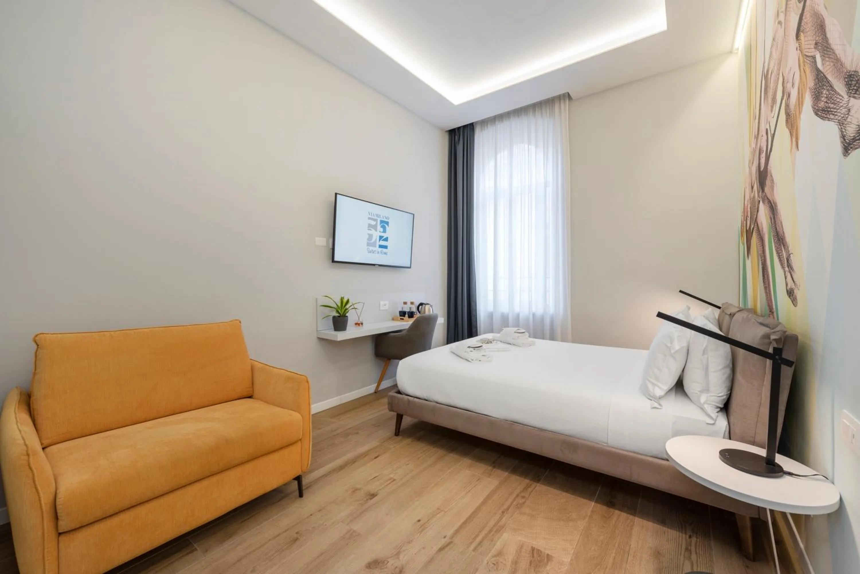 Bedroom, Bed in B-STAY Via Milano 52