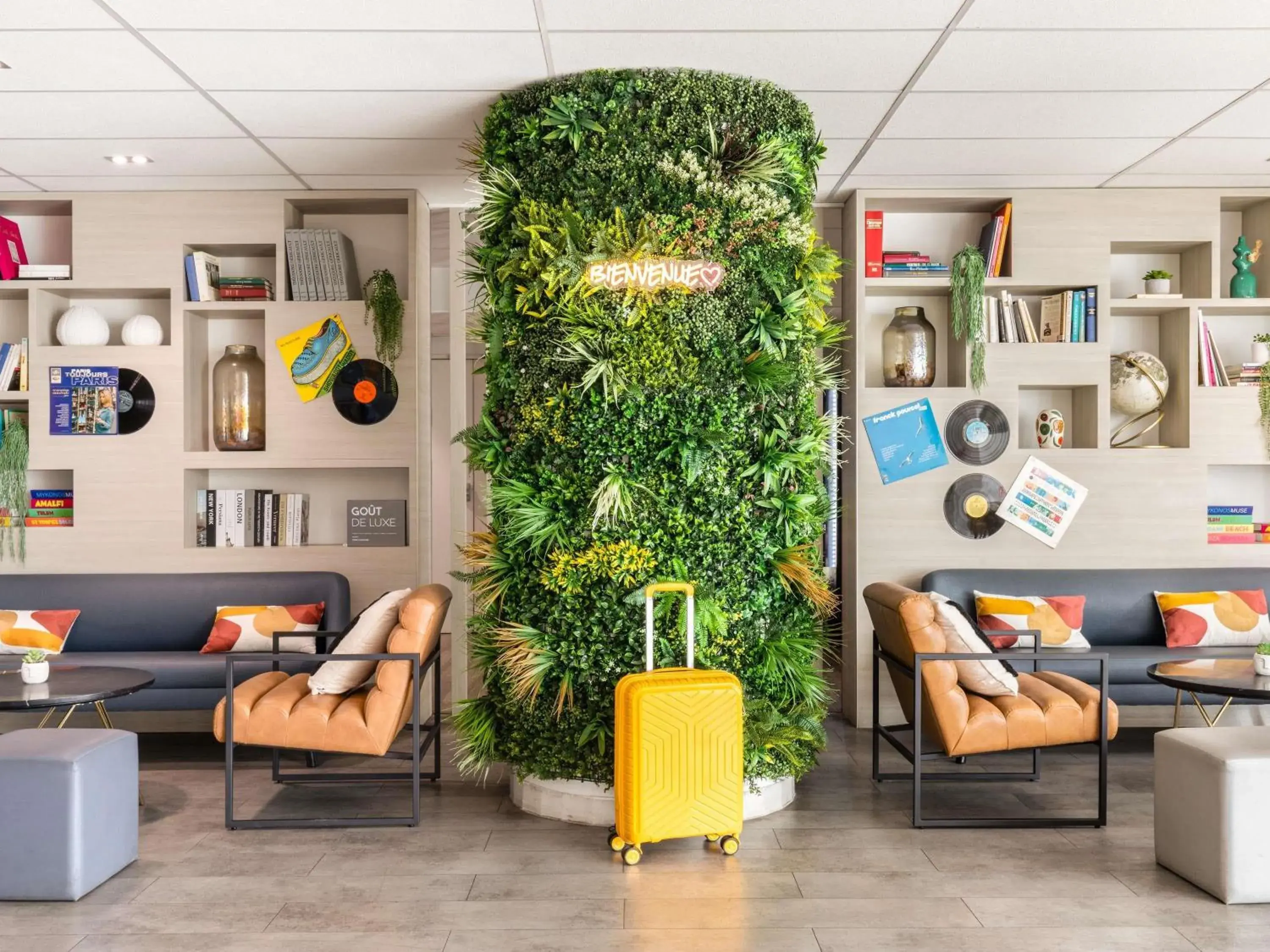 Property building in ibis Paris Porte de Montreuil Property building in ibis Paris Porte de Montreuil