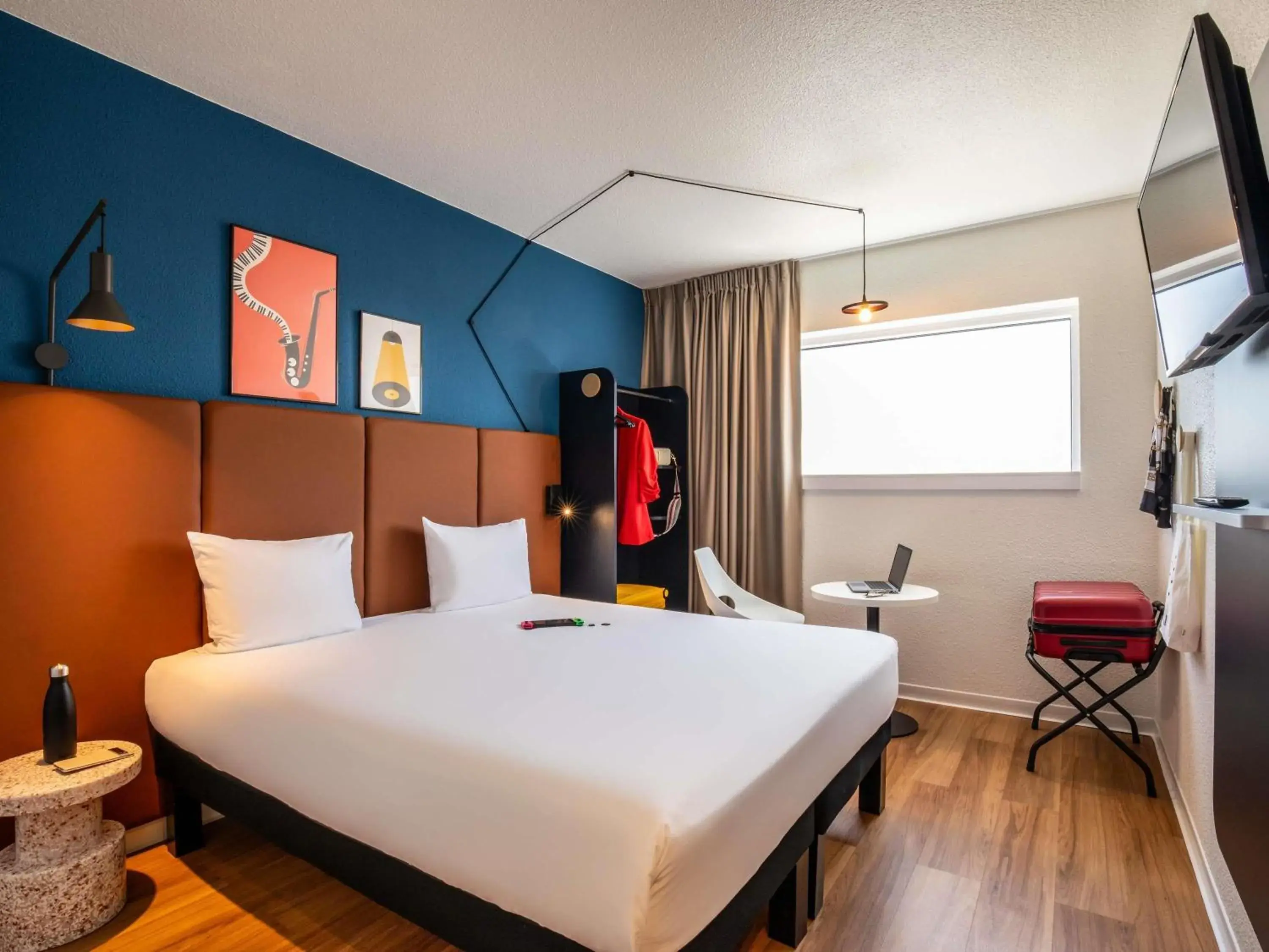 Bedroom, Bed in ibis Paris Porte de Montreuil Bedroom, Bed in ibis Paris Porte de Montreuil