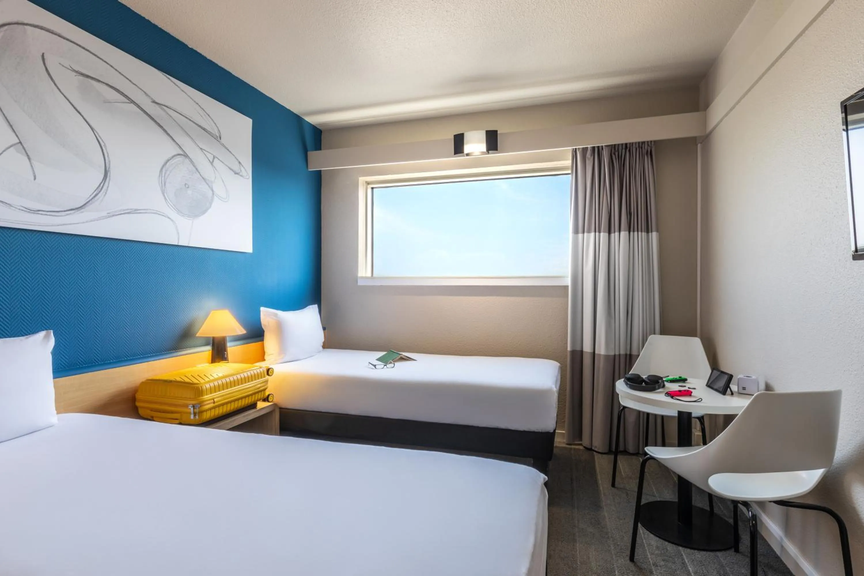 Bed in ibis Paris Porte de Montreuil