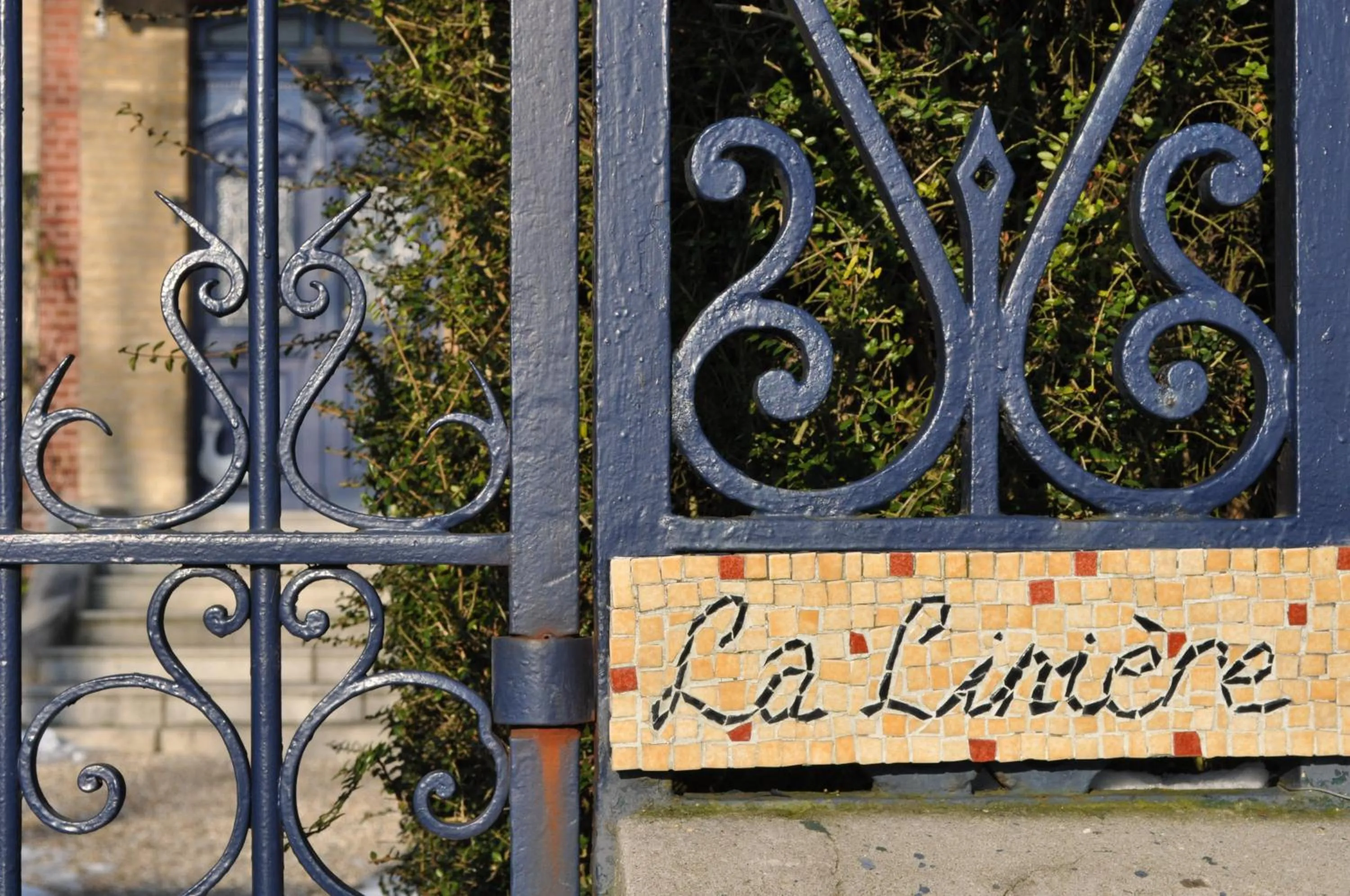 Property logo or sign in La Liniere