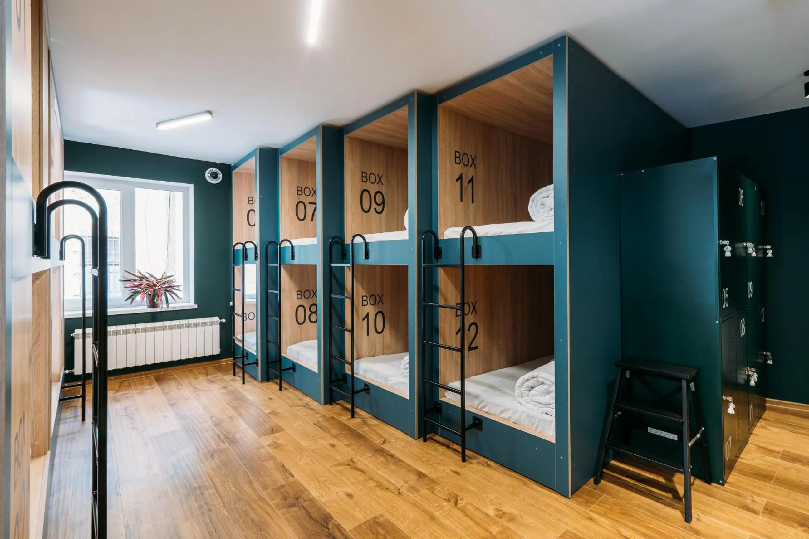 bunk bed, Bed in Yard Hostel & Coffee