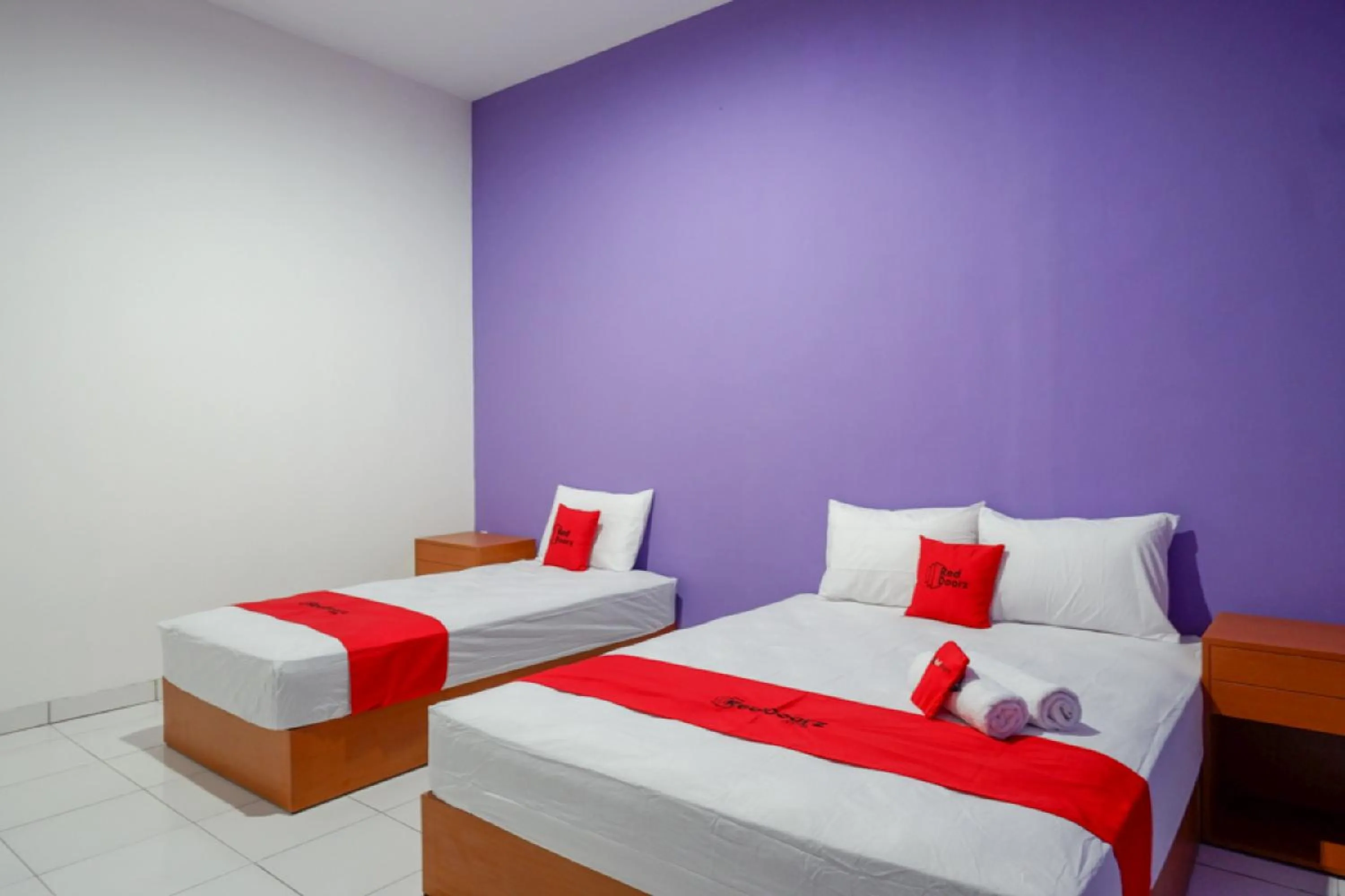 Bedroom, Bed in RedDoorz near Alun Alun Kaliwungu Kendal