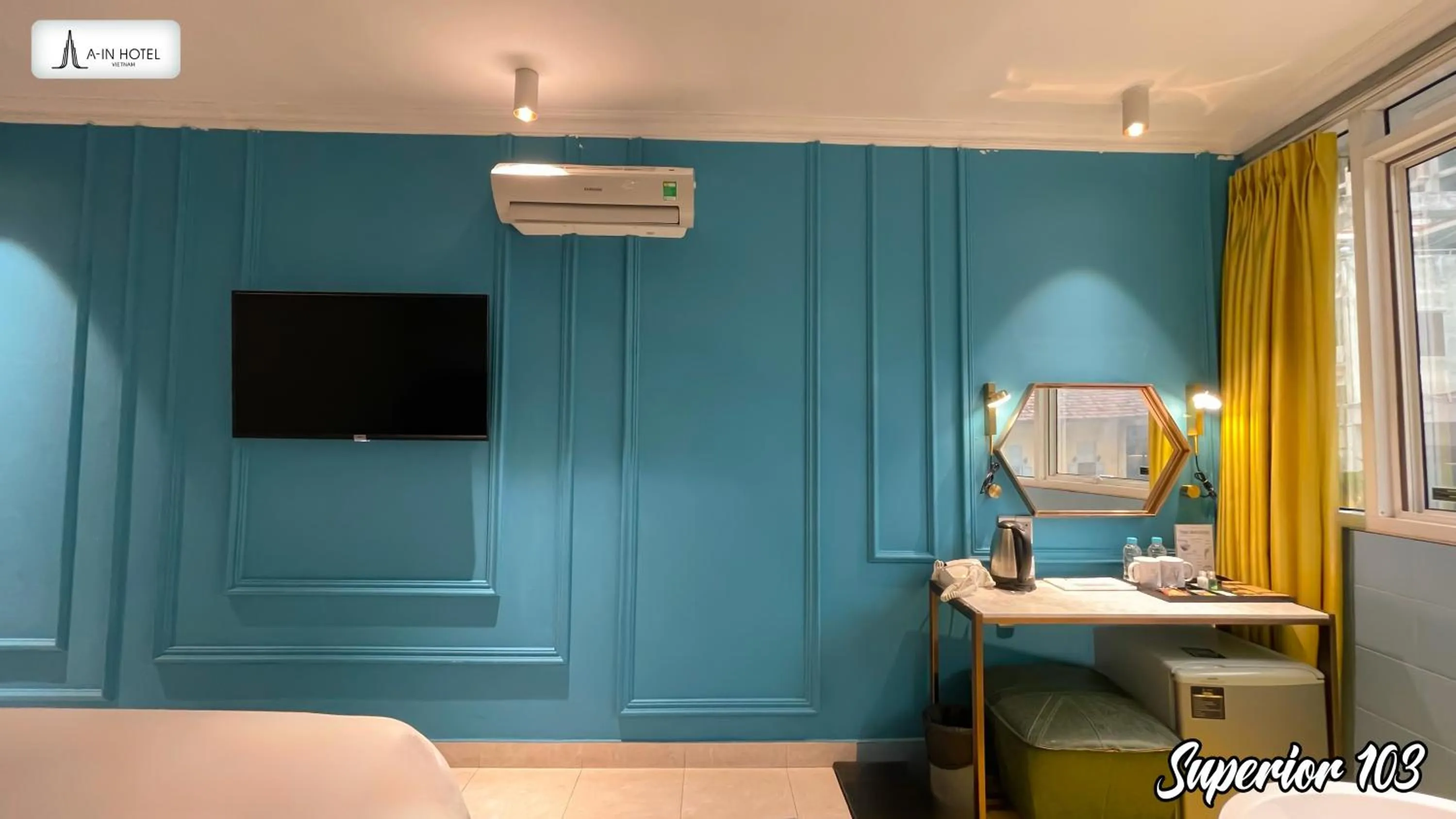 air conditioner in A In Hotel Del Luna