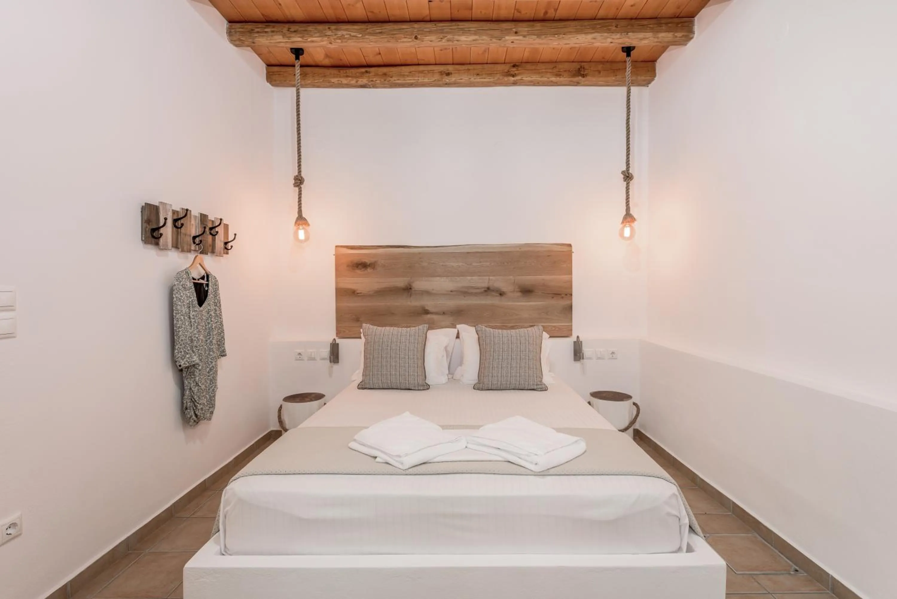 Mantelena studios & family apartments