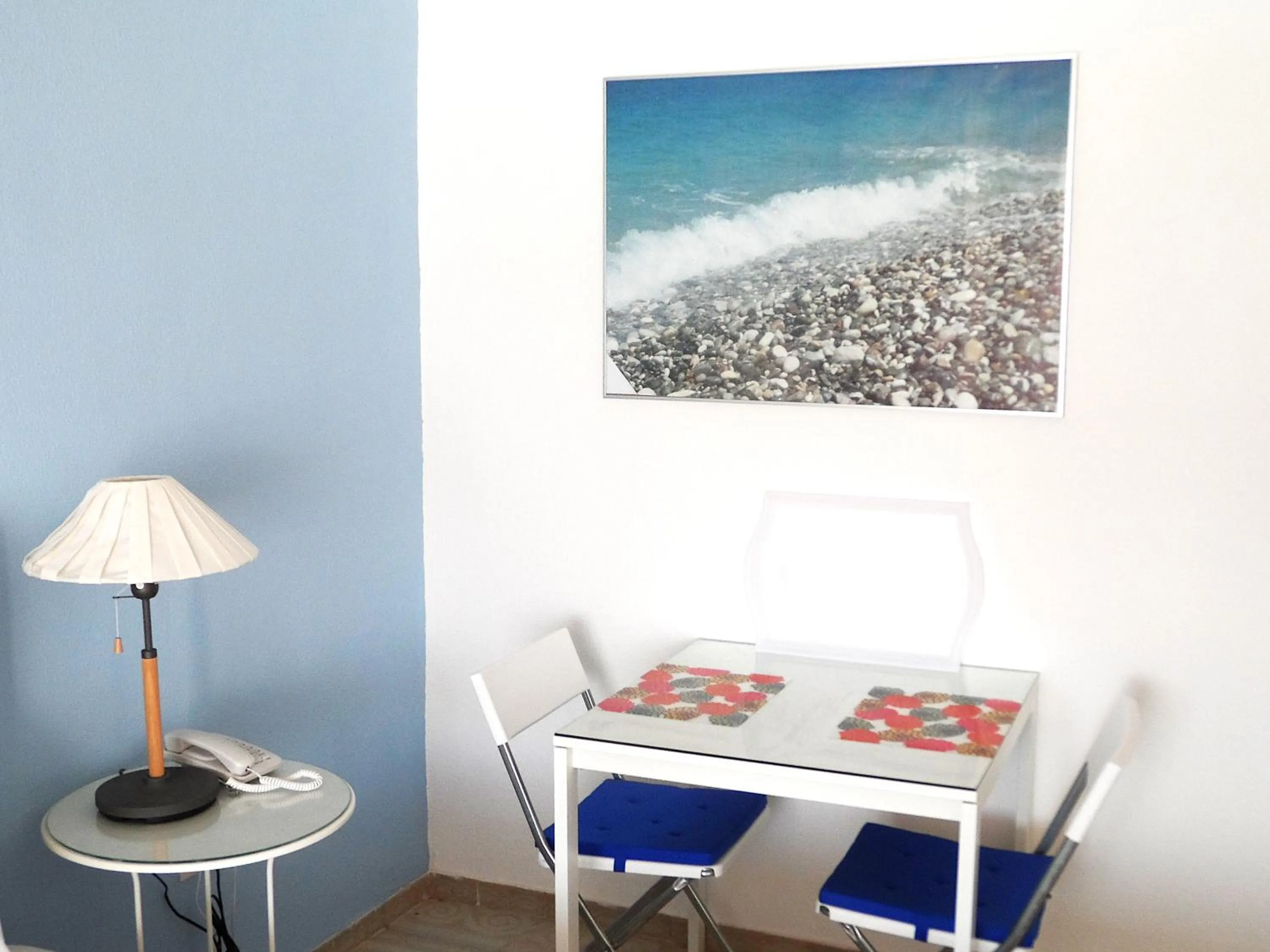 Seafront Studios and Apartments