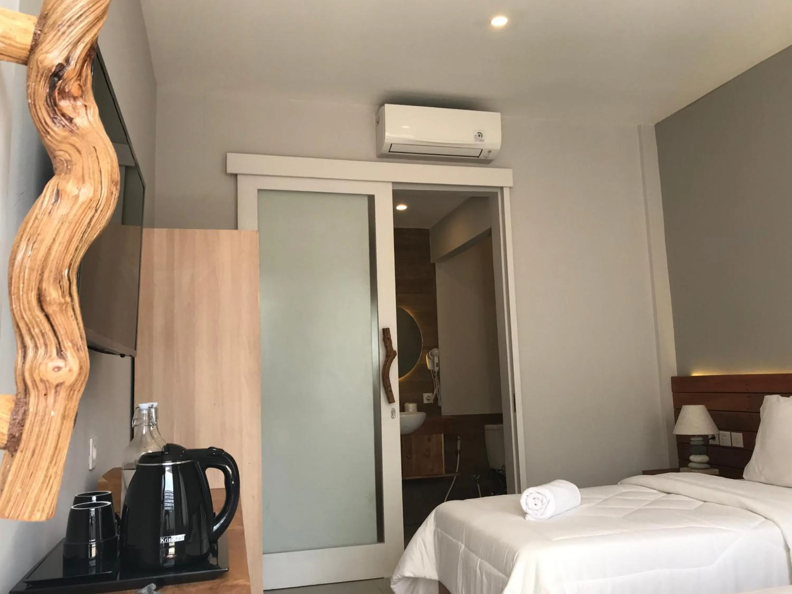 Coffee/tea facilities, Bed in Mantra Gili