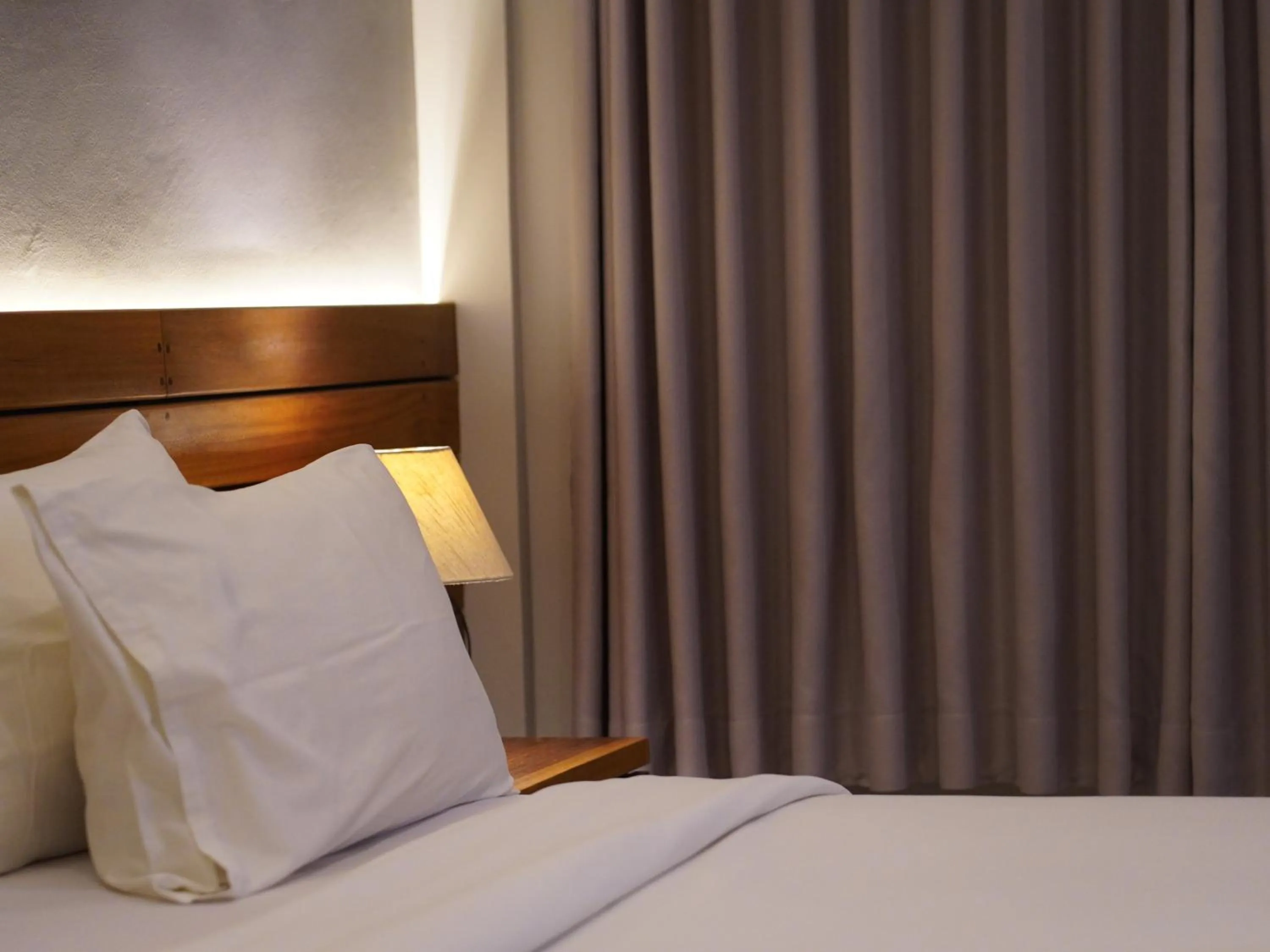 Photo of the whole room, Bed in Mantra Gili