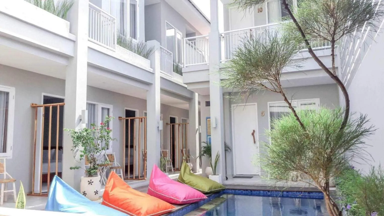 Property building in Mantra Gili