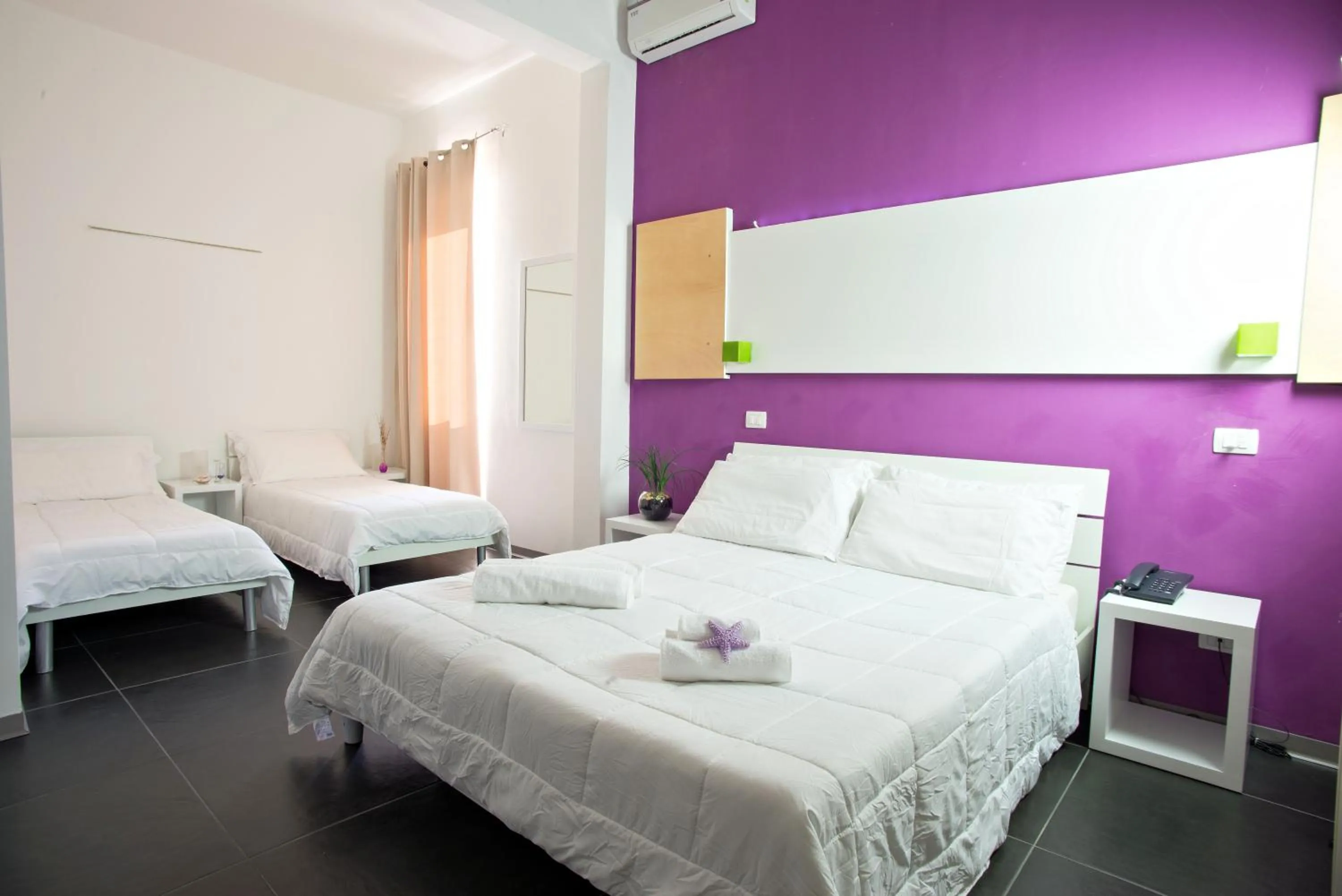 Photo of the whole room in Oasis Park Hotel