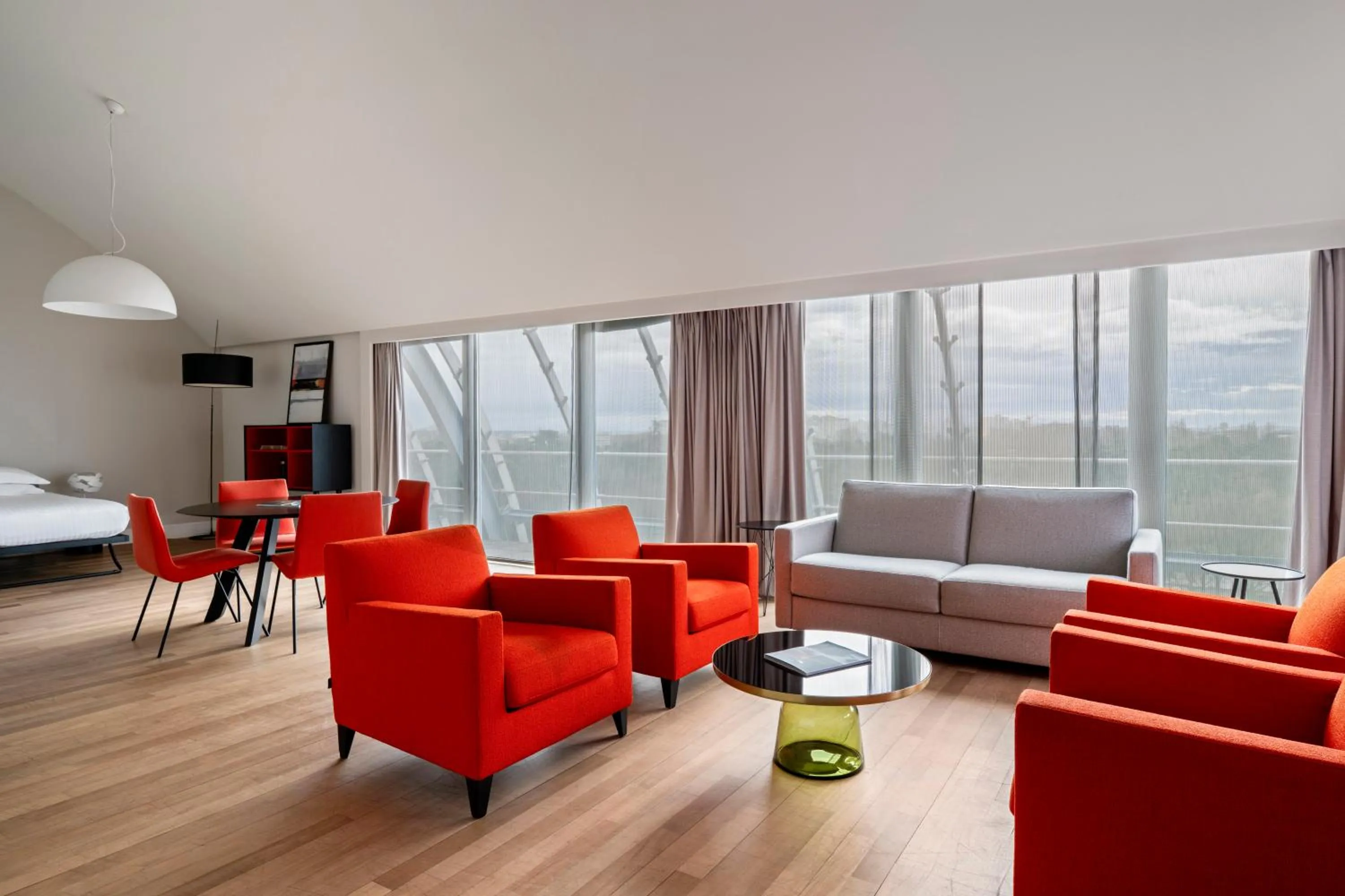 Living room in Lyon Marriott Hotel Cité Internationale