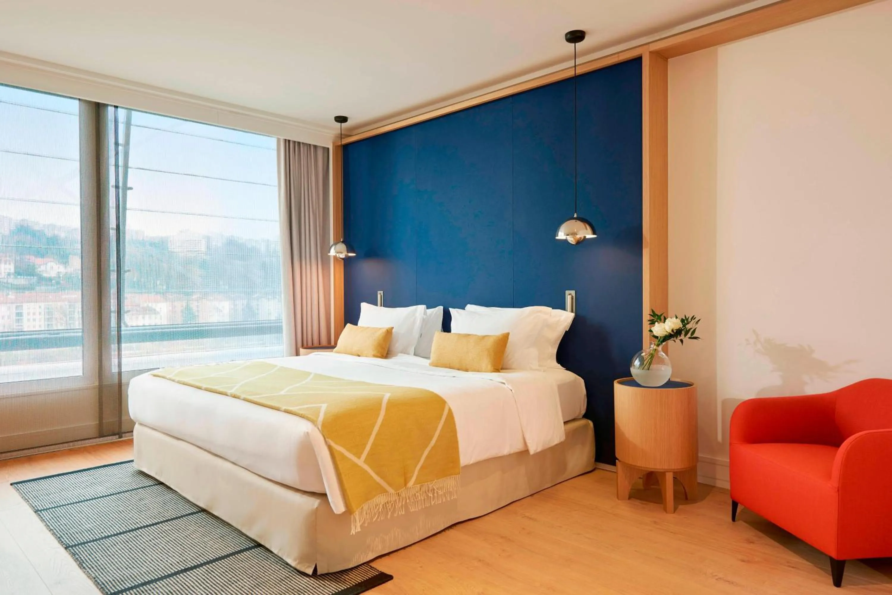 Photo of the whole room, Bed in Lyon Marriott Hotel Cité Internationale