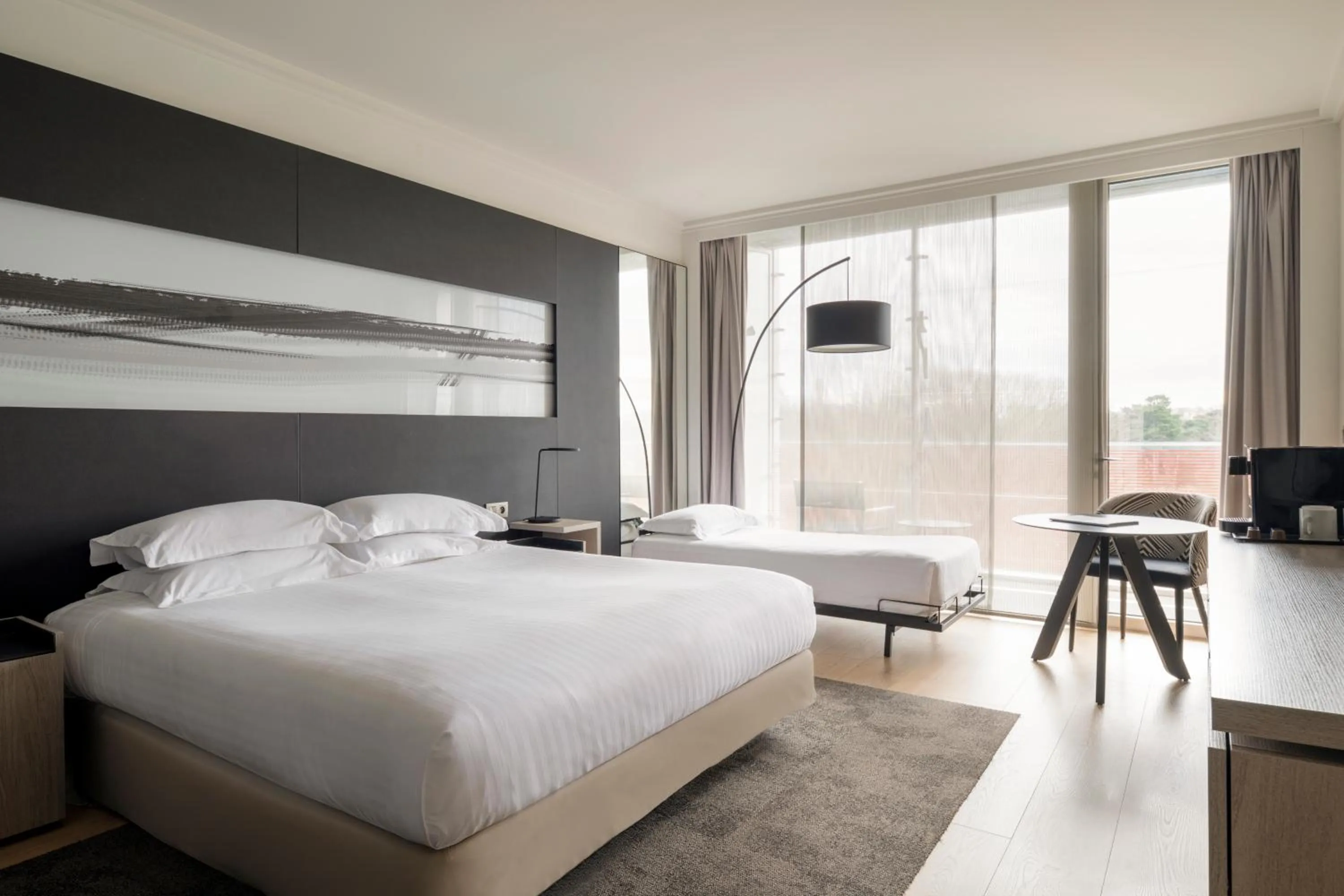 Family, Bed in Lyon Marriott Hotel Cité Internationale