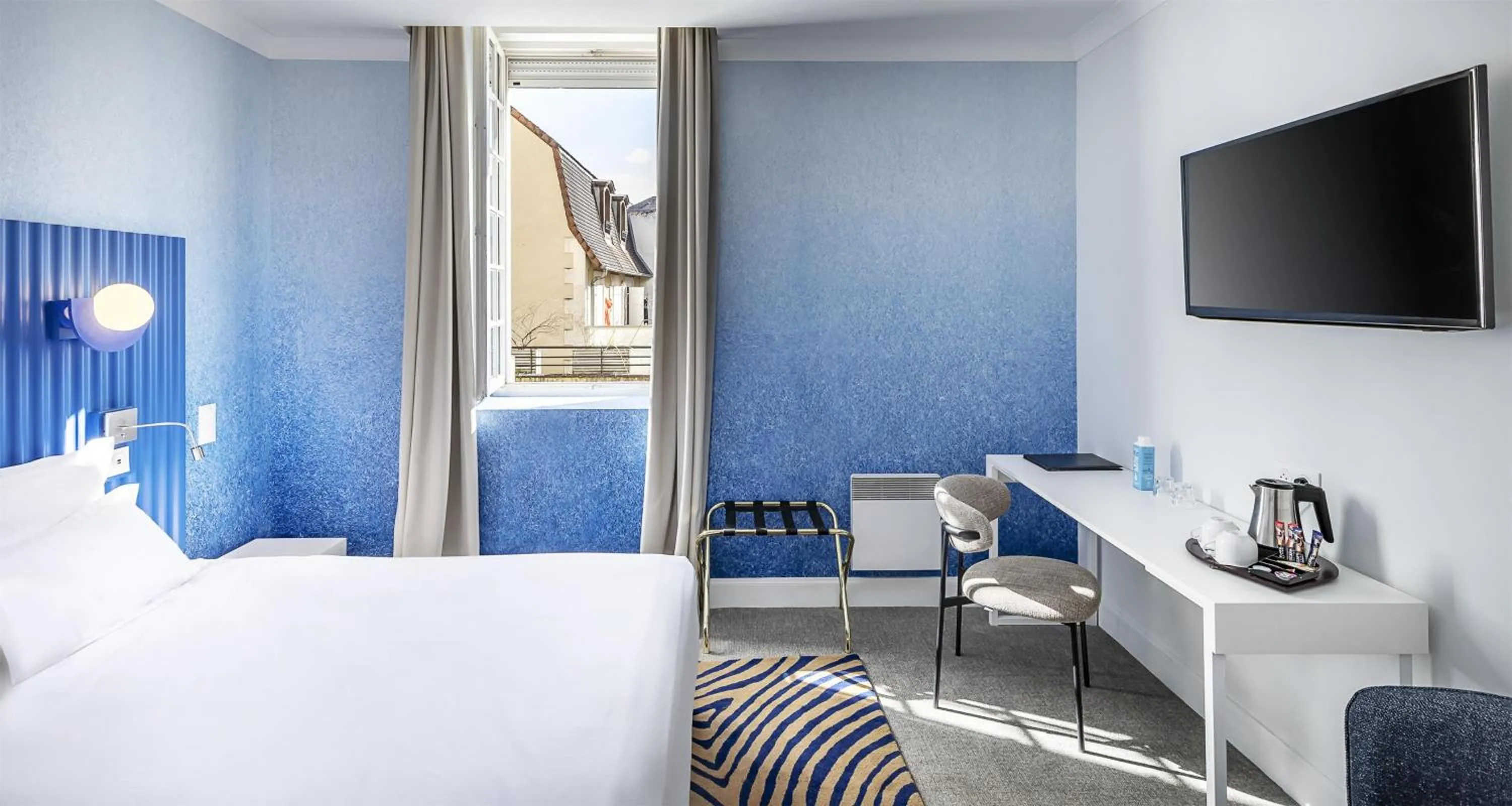 Bedroom, Bed in Best Western Poitiers Centre Le Grand Hôtel