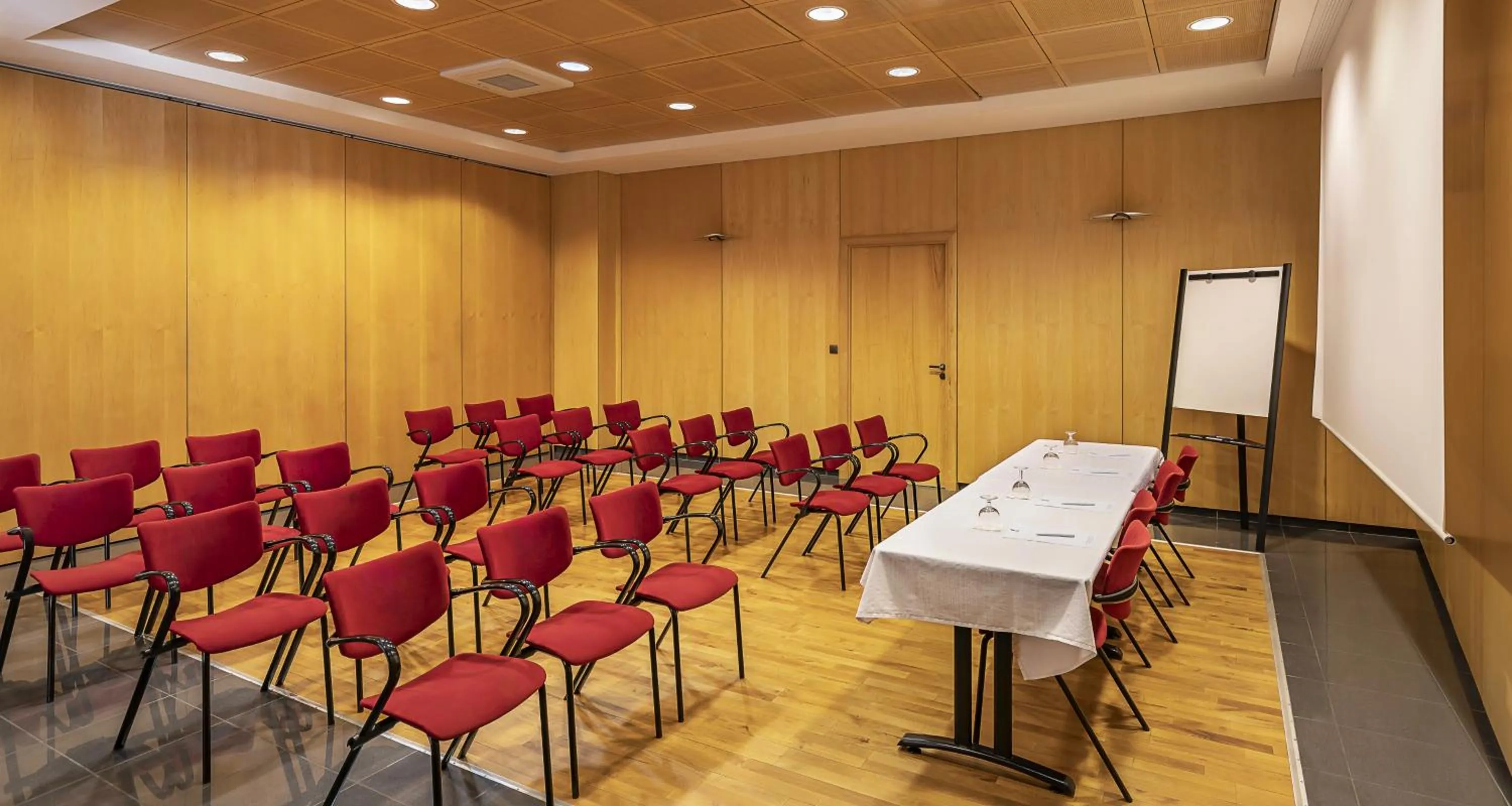 Banquet/Function facilities in Best Western Poitiers Centre Le Grand Hôtel