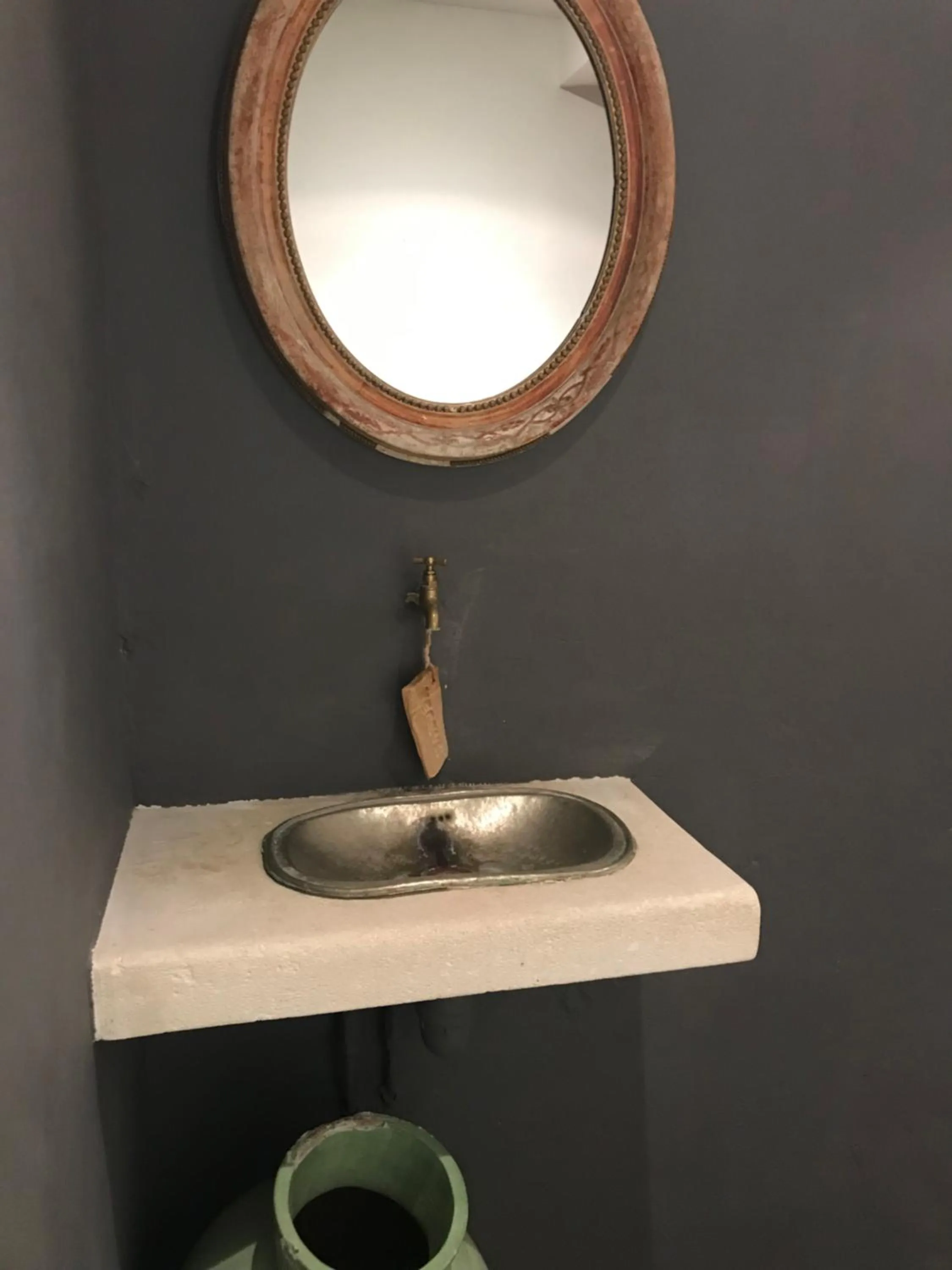 Toilet in Mas des Alpilles