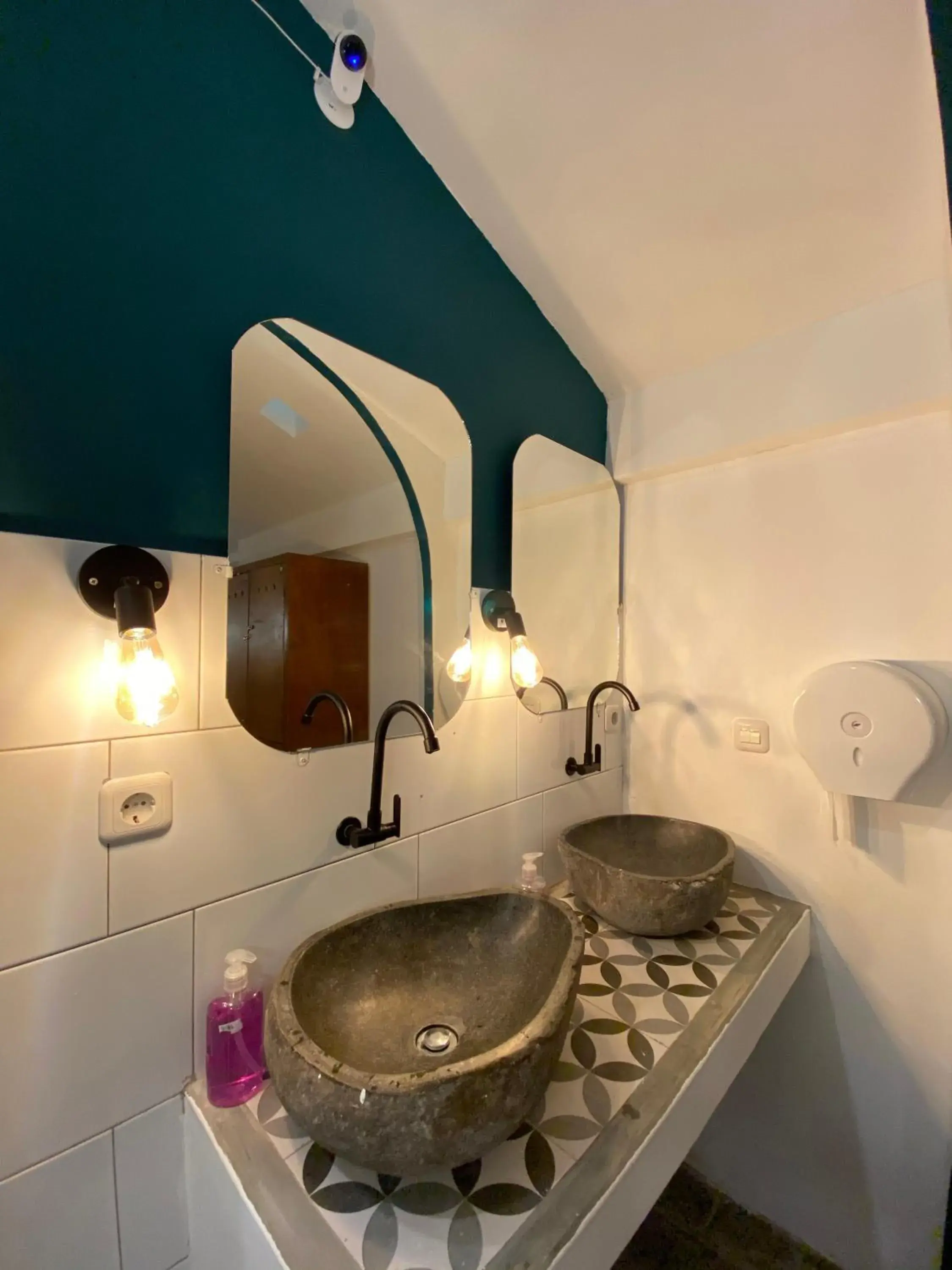 Bathroom in Wonderloft Hostel Jogja Bathroom in Wonderloft Hostel Jogja