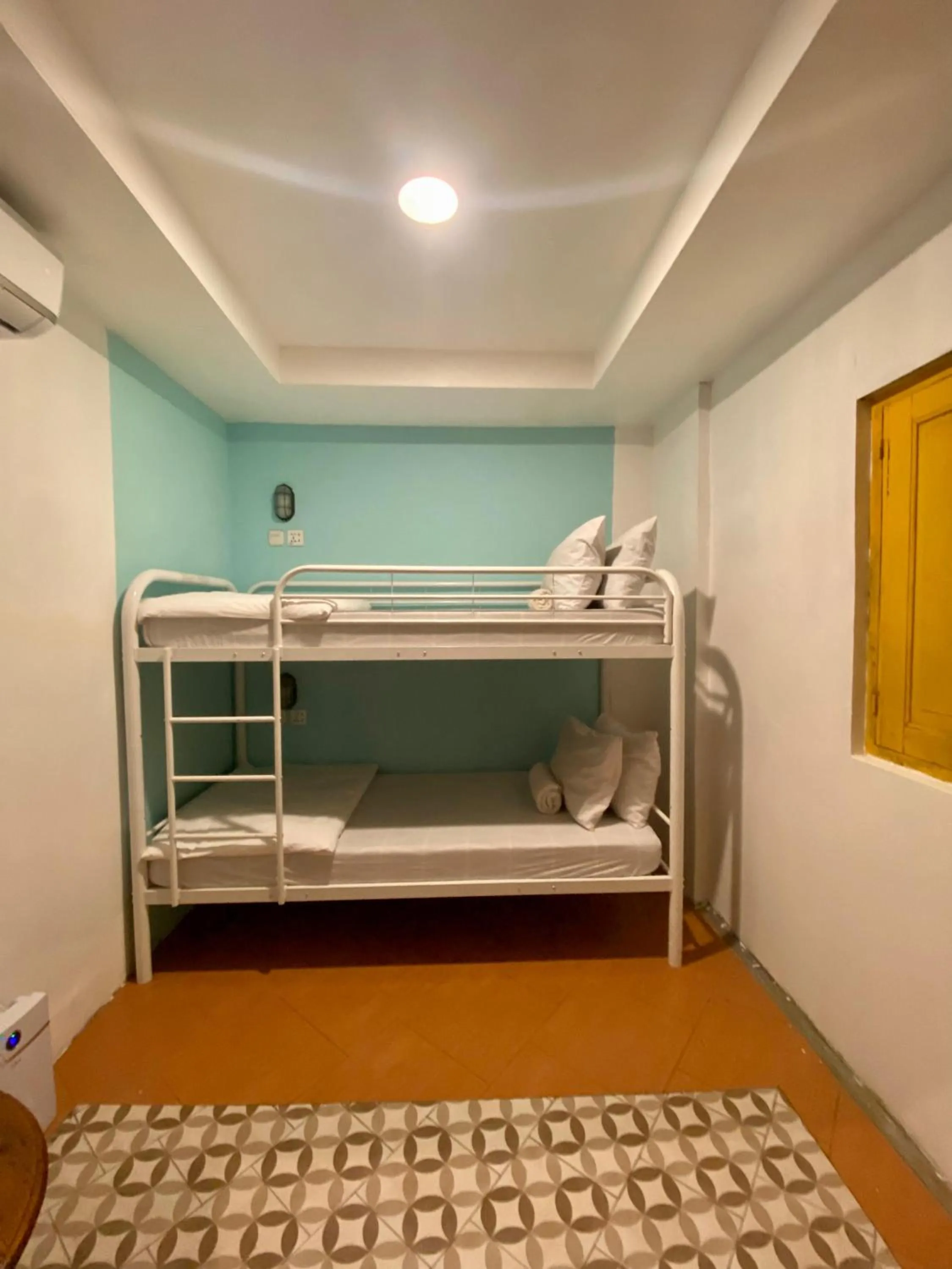 Bed in Wonderloft Hostel Jogja