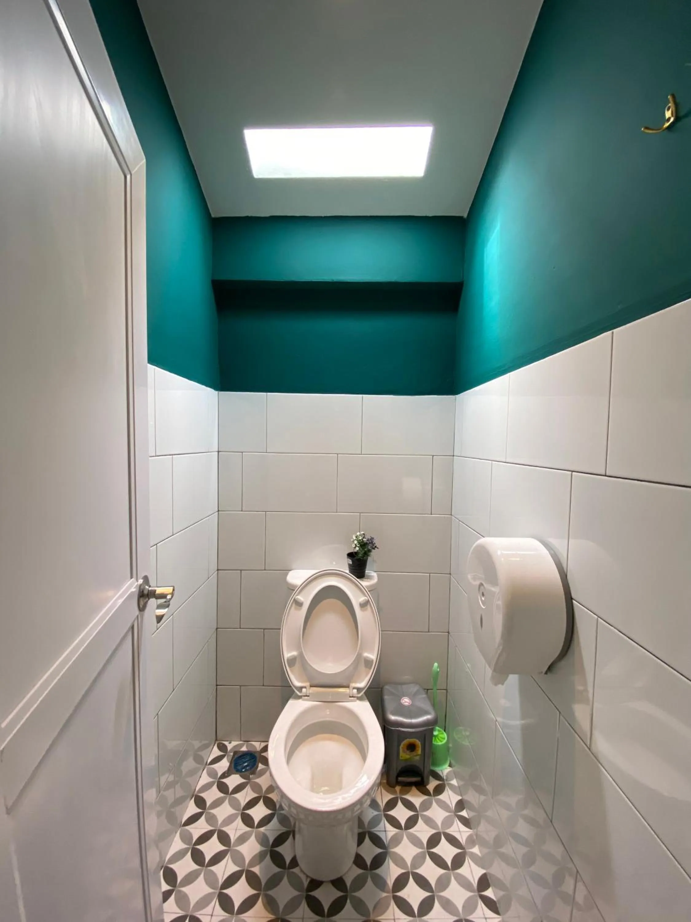 Bathroom in Wonderloft Hostel Jogja