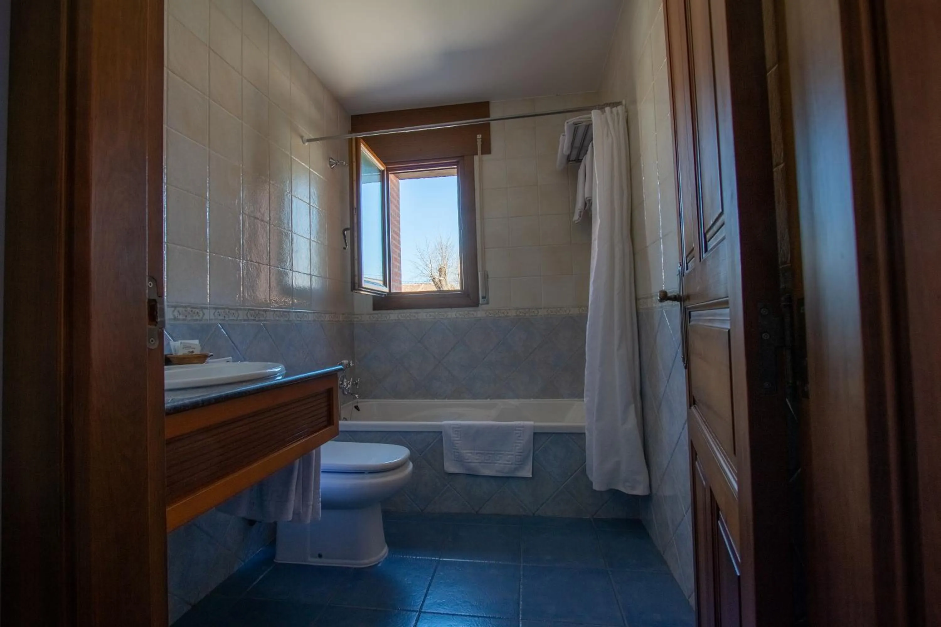 Bathroom in Tirontillana