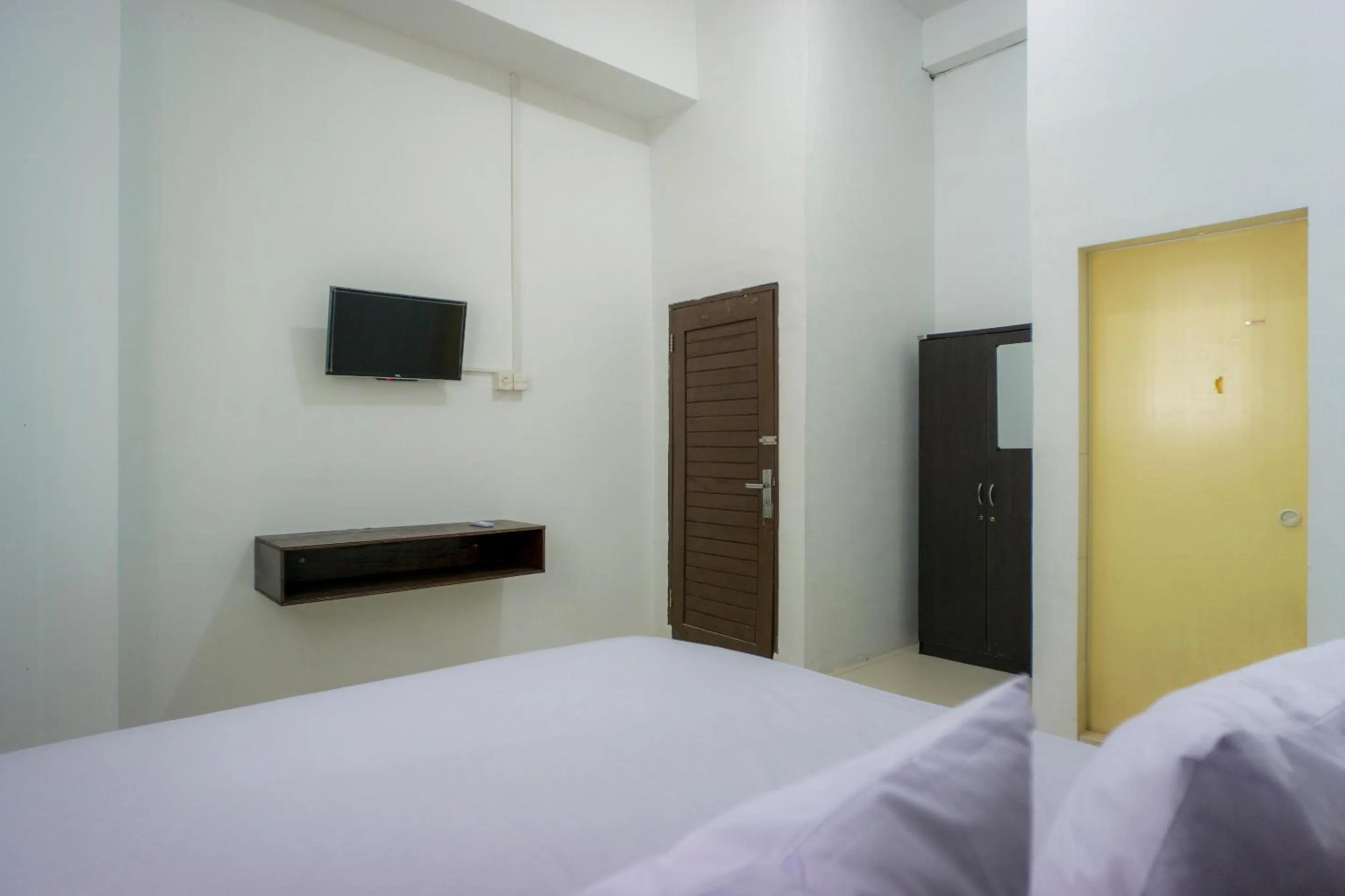 Bedroom, Bed in OYO Life 2366 Gatsu Kost