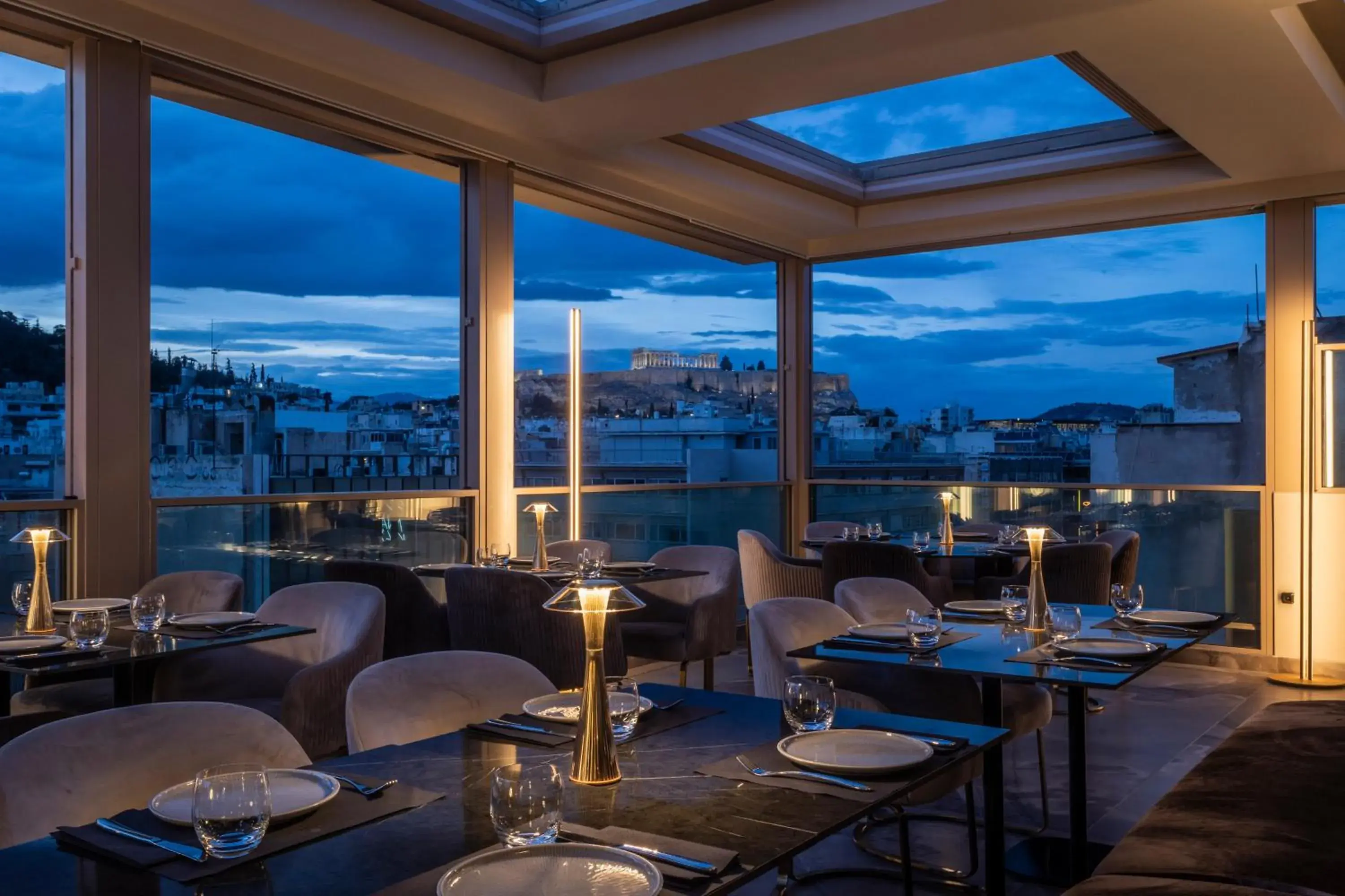 Restaurant/places to eat in Heritage Hill Hotel Restaurant/places to eat in Heritage Hill Hotel