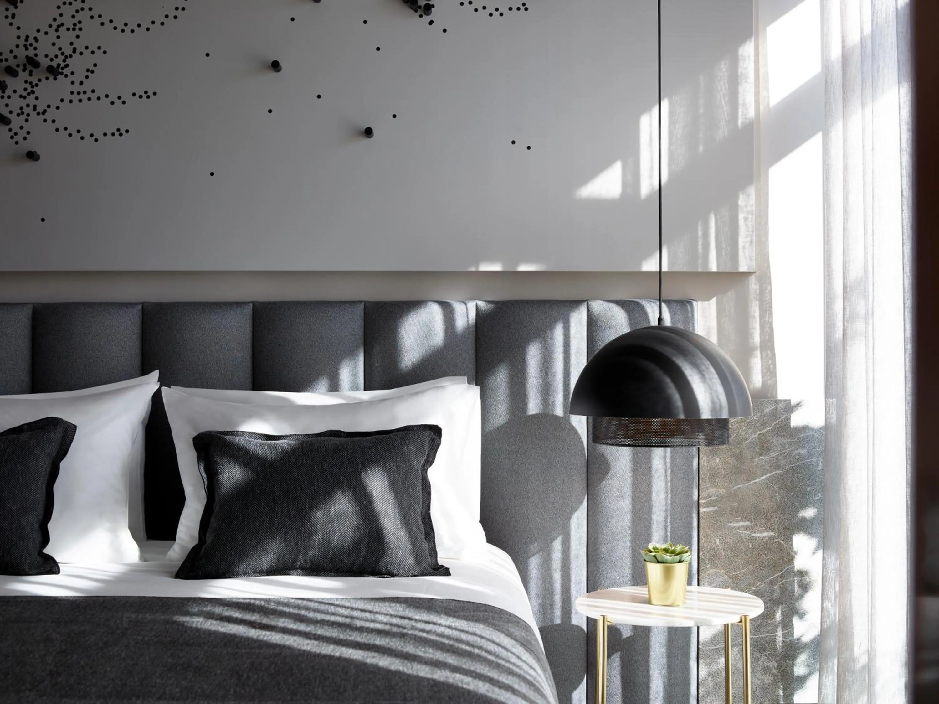 Bed in Heritage Hill Hotel