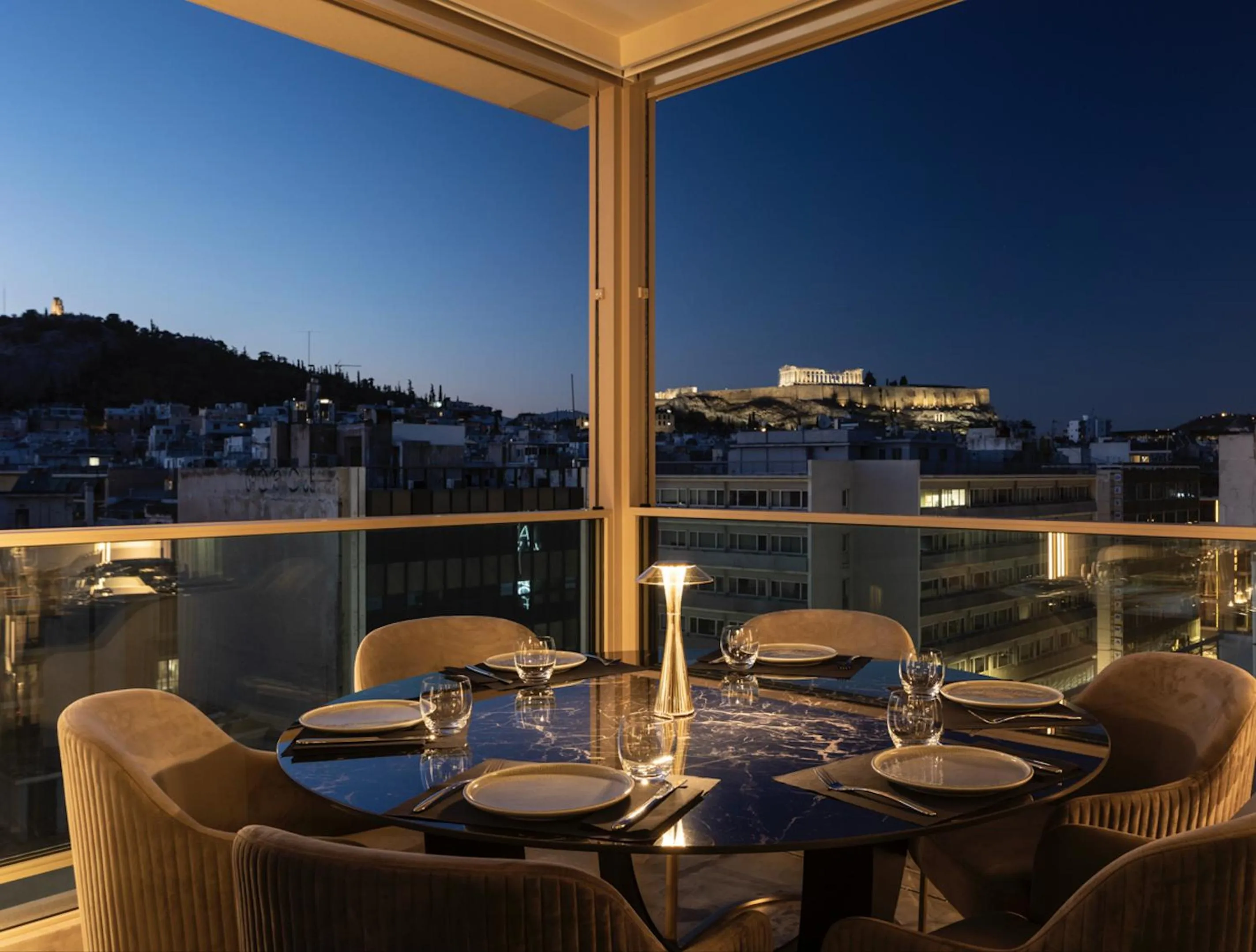 Restaurant/places to eat in Heritage Hill Hotel