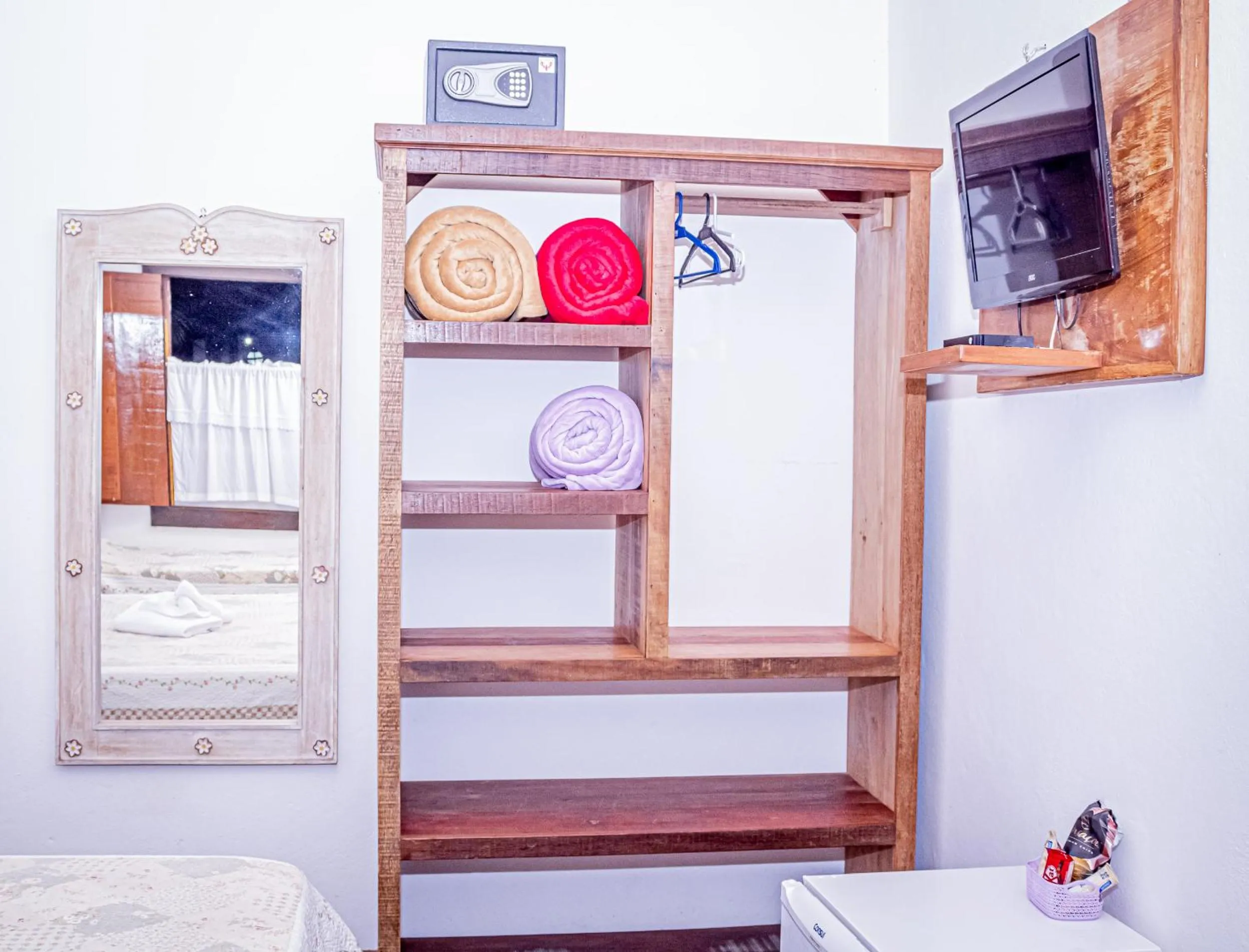 TV and multimedia, Bed in Casa de Violeta Pousada