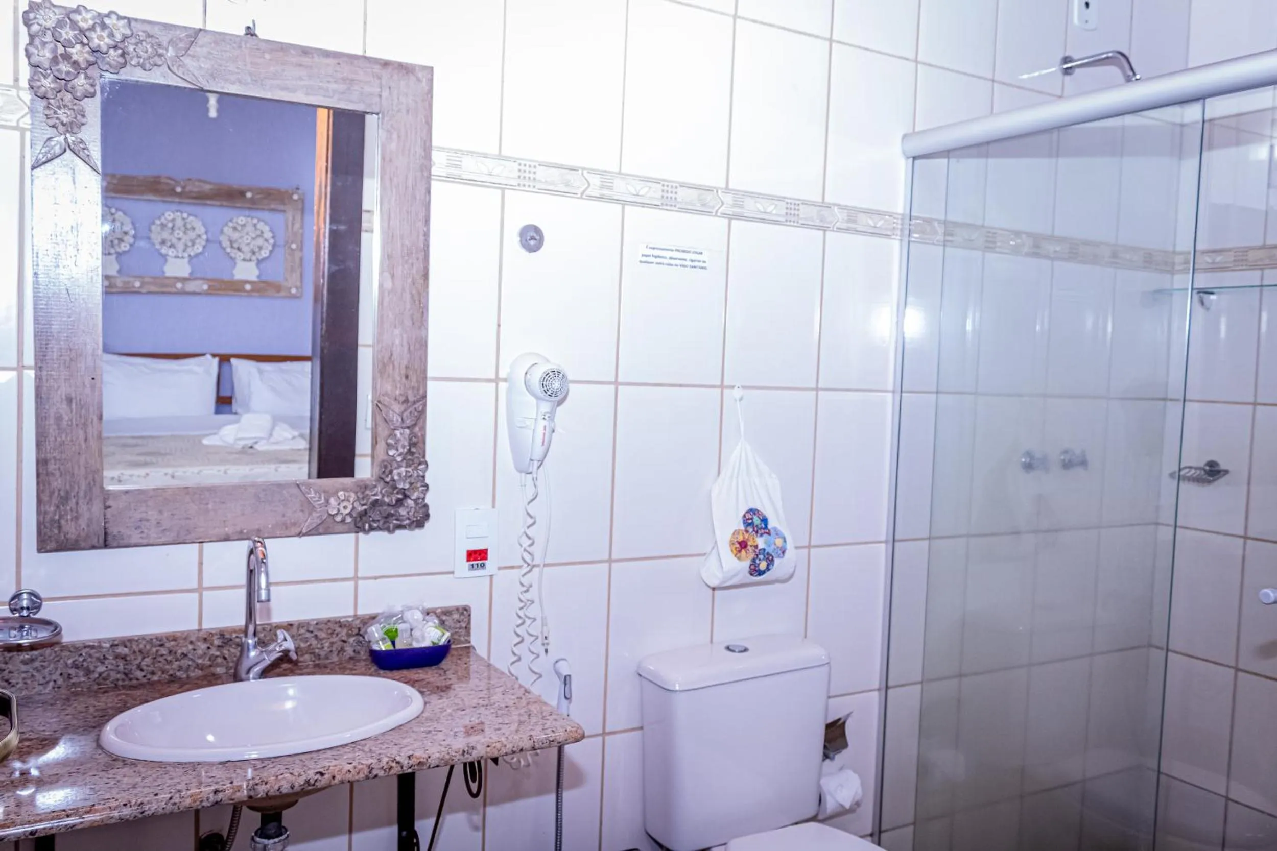 Shower in Casa de Violeta Pousada