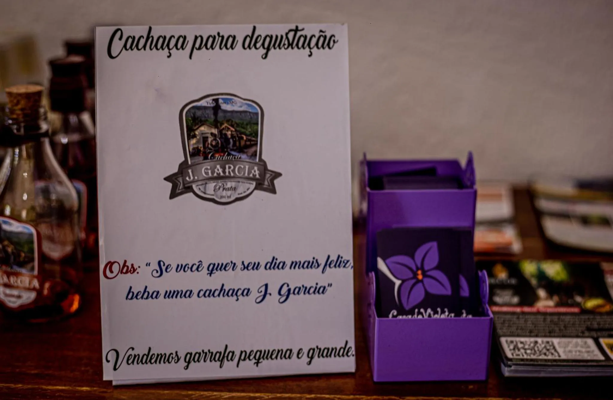 Text overlay in Casa de Violeta Pousada