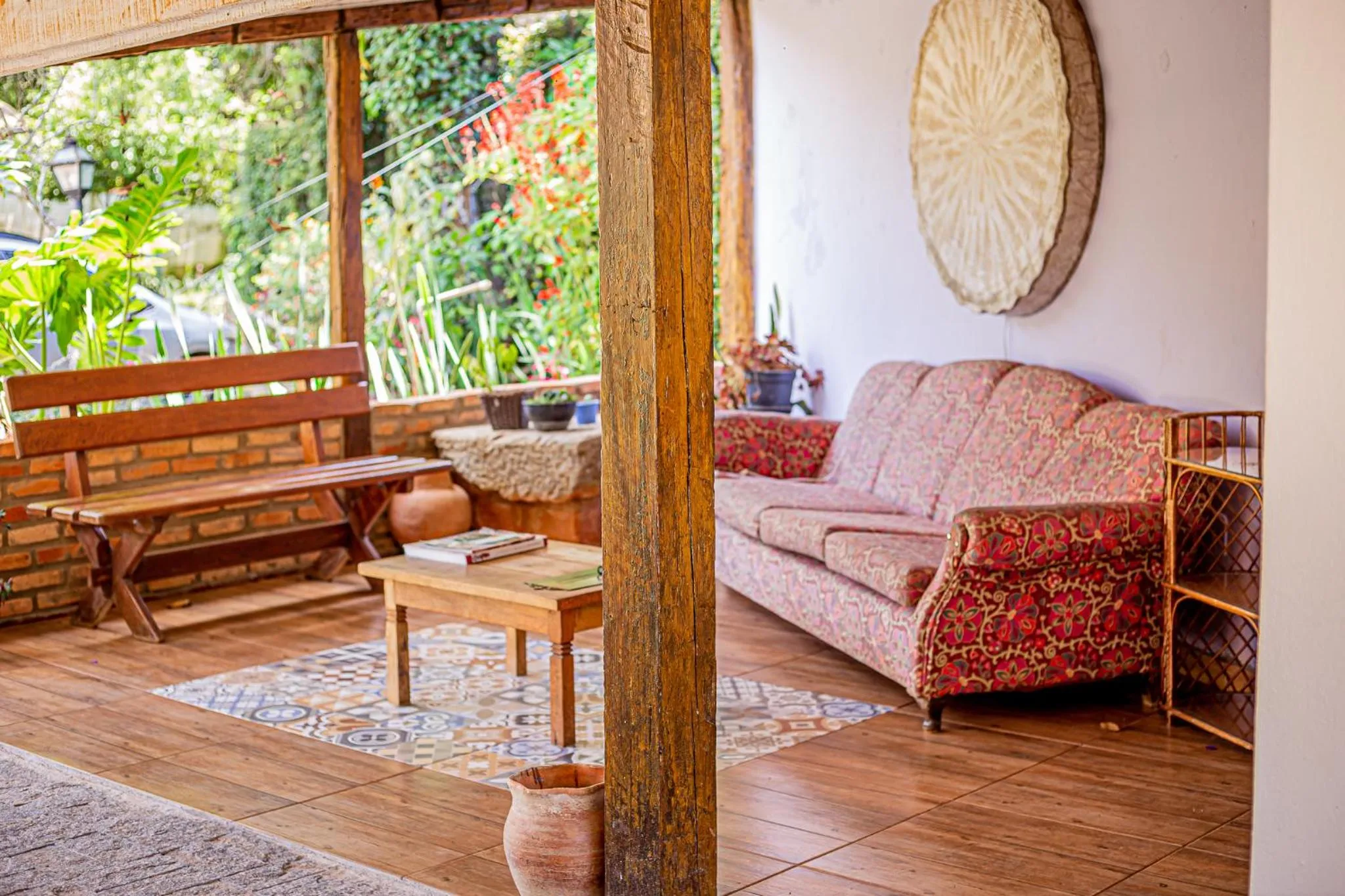 Seating area in Casa de Violeta Pousada