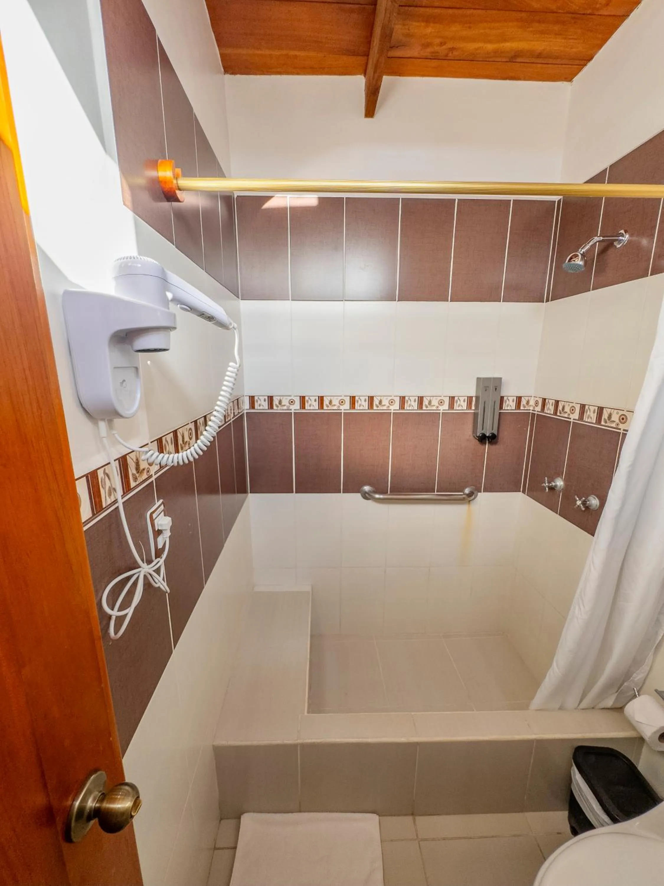 Shower in Galapagos Dreams