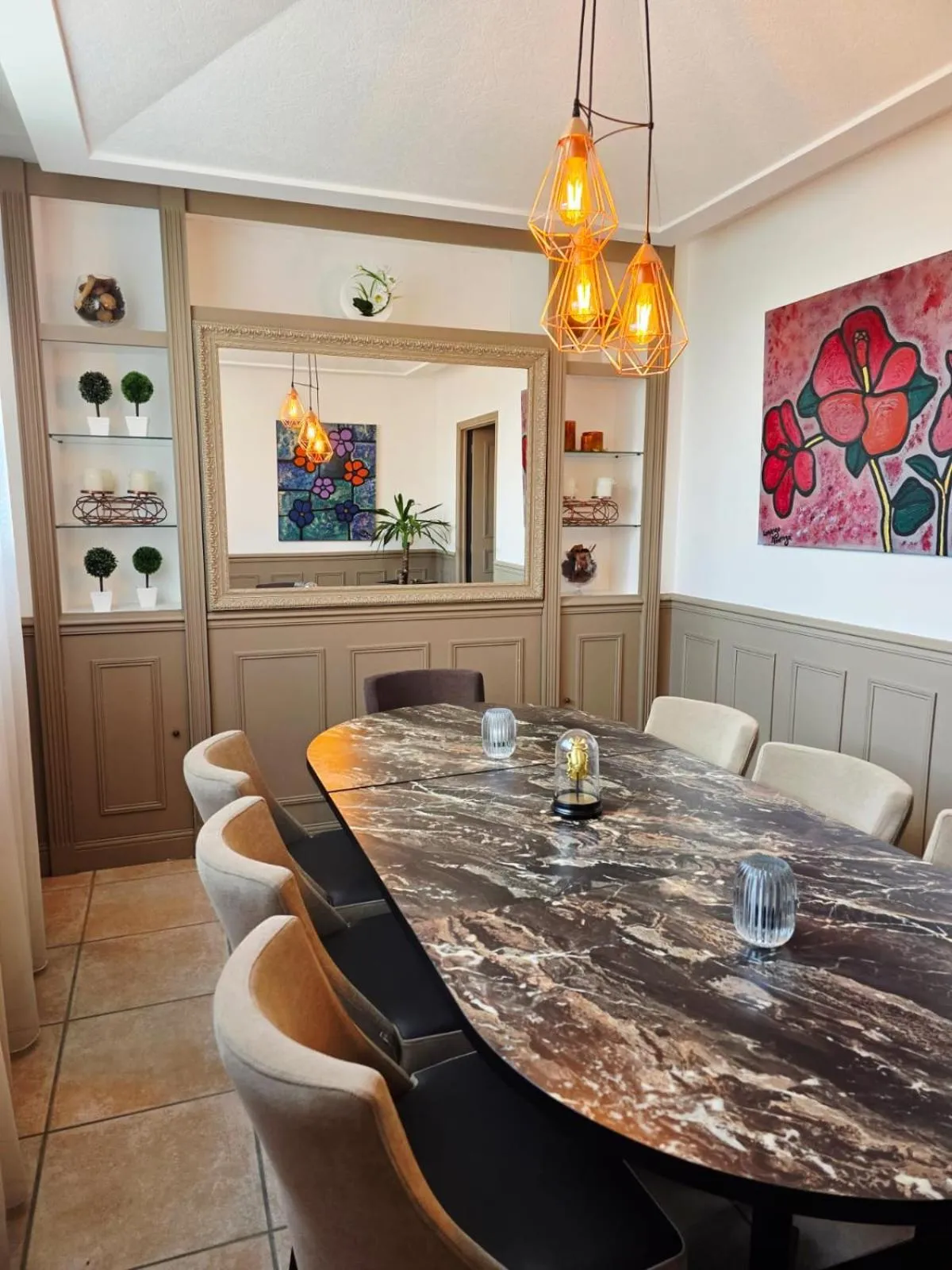 Seating area in Logis Hôtel Restaurant Le Quai Fleuri