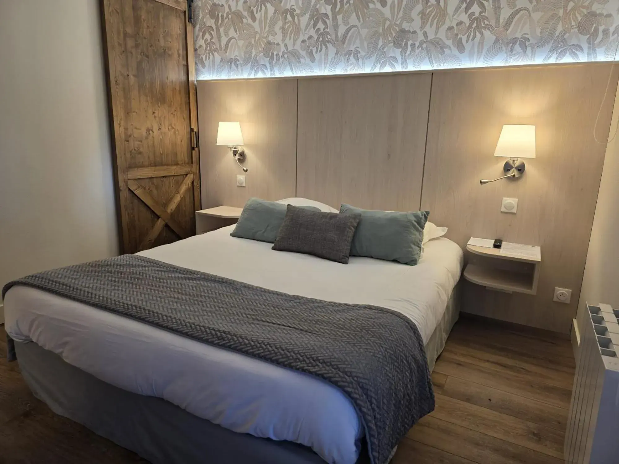 Bedroom, Bed in Logis Hôtel Restaurant Le Quai Fleuri Bedroom, Bed in Logis Hôtel Restaurant Le Quai Fleuri