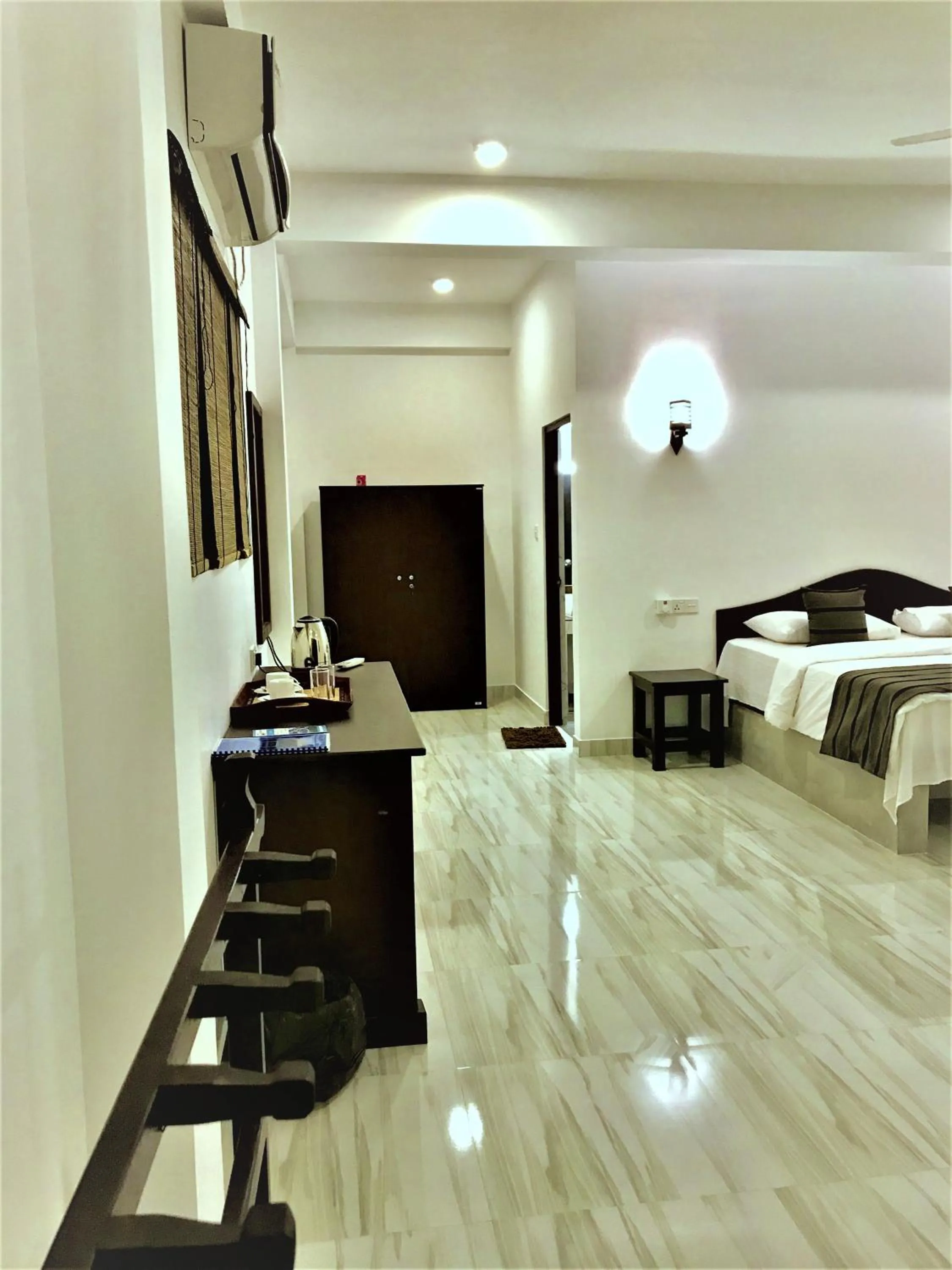 Bed in Ashansa Lagoon Resort