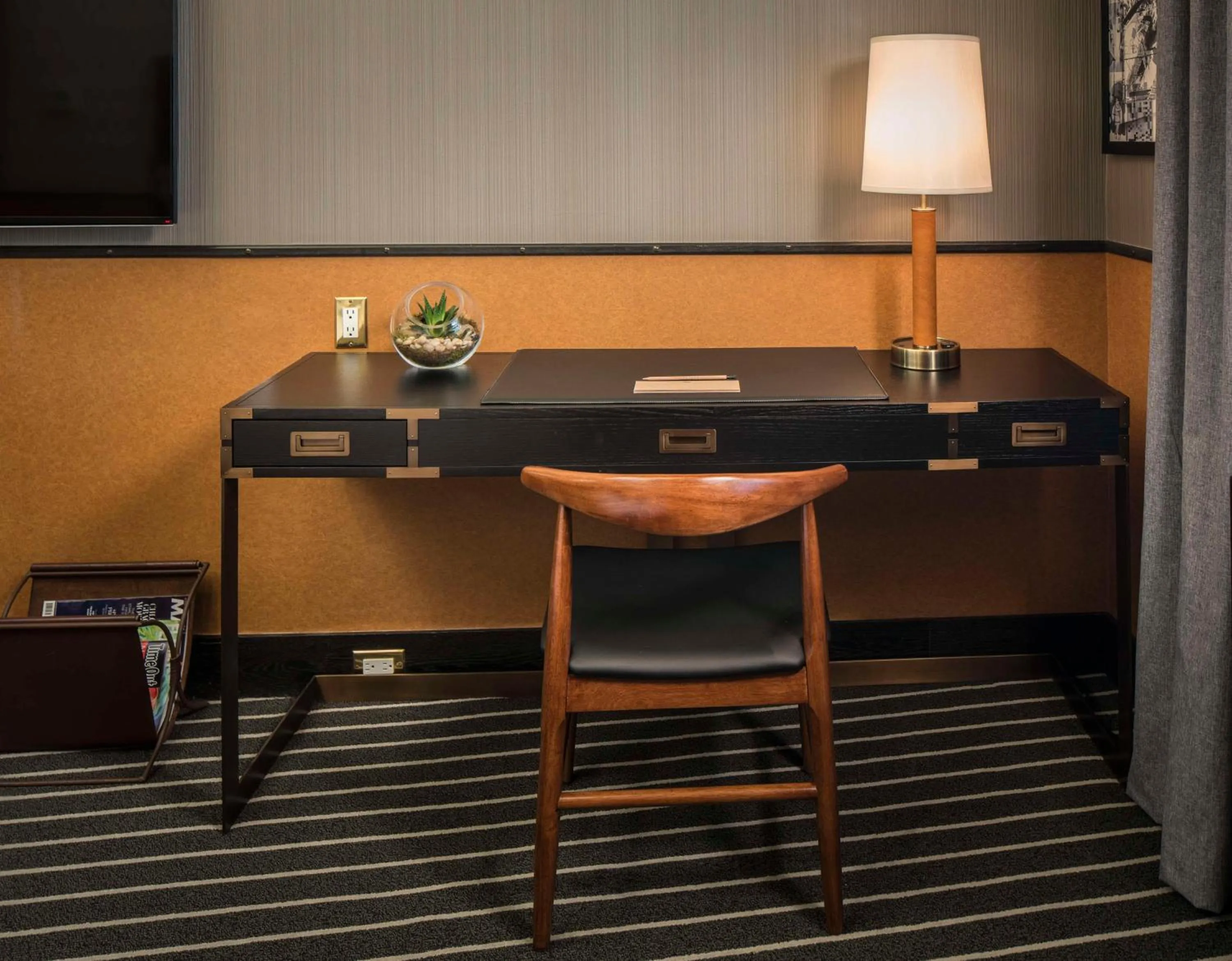 Bedroom in Gild Hall, A Thompson Hotel, by Hyatt