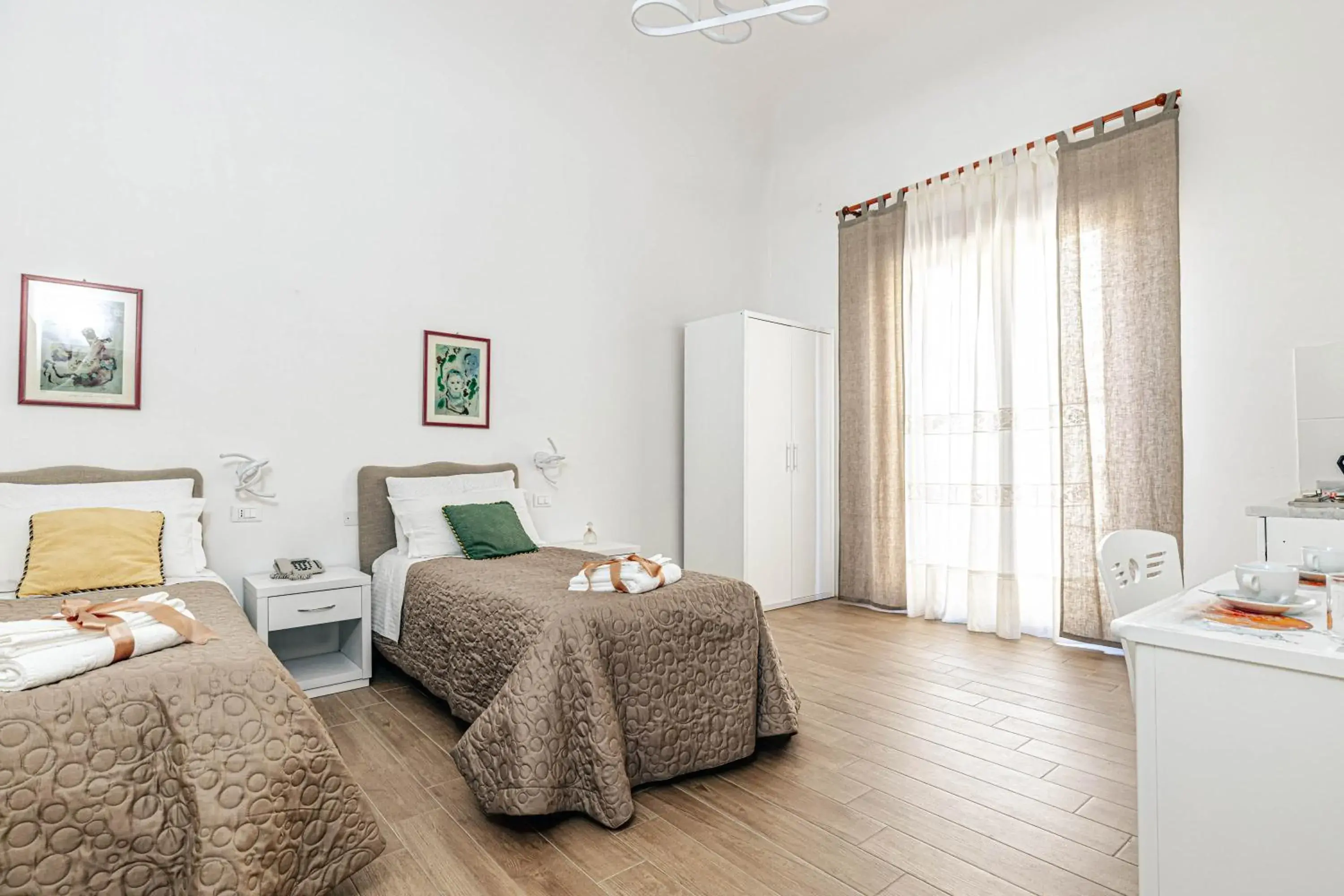 Twin Room in Giulio Cesare 14, Residence Twin Room in Giulio Cesare 14, Residence