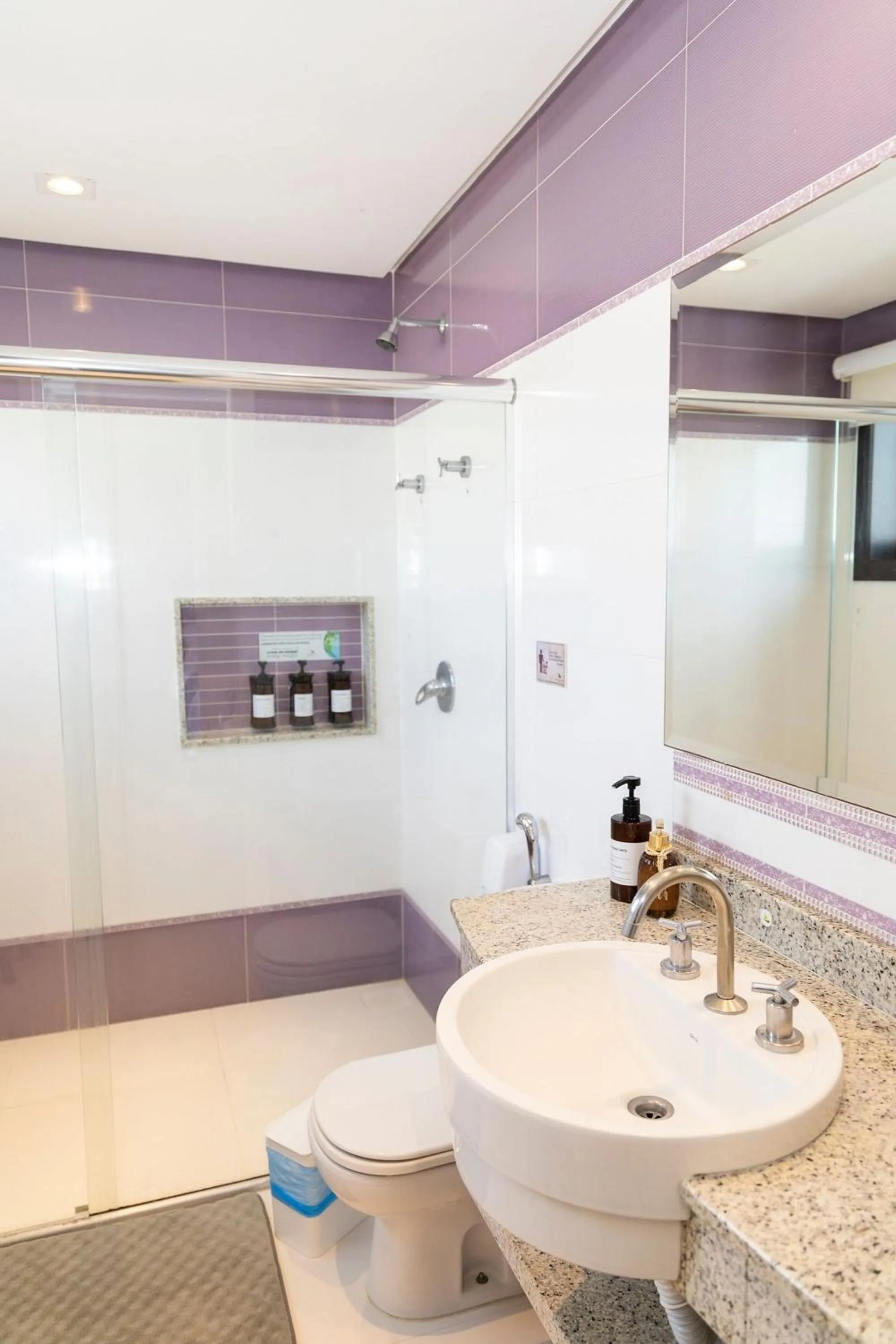 Shower in Hospedaria Refugio das Galés