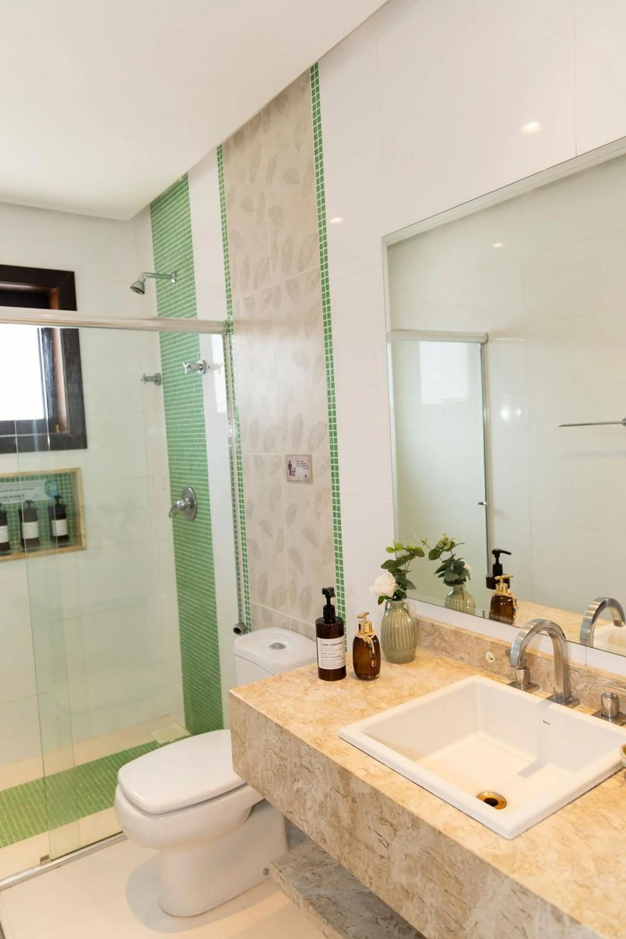 Shower in Hospedaria Refugio das Galés